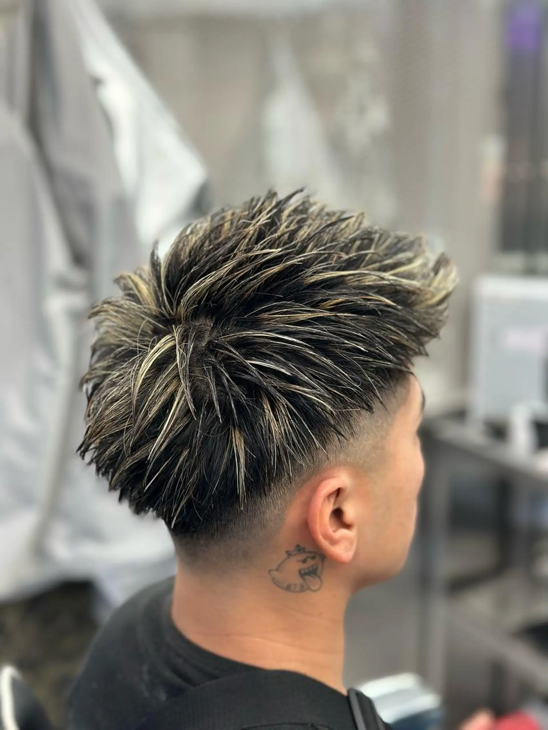 ショート カット ヘアカラー 大塚 大飛のヘアスタイル