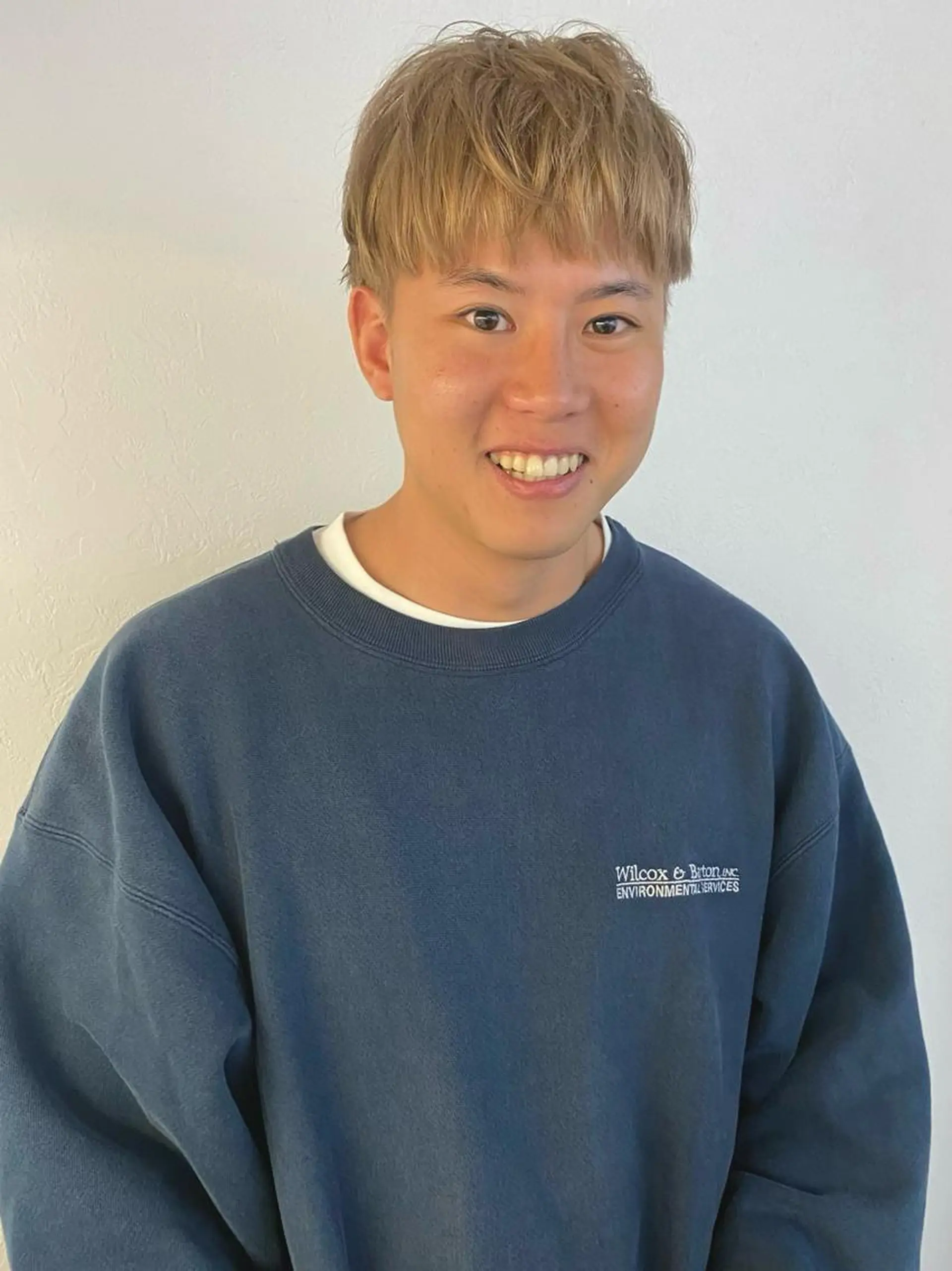 ショート カラー メンズ メンズハイトーン ブロンド ハイトーンカラー ショートヘア カット ヘアカラー トリートメント 森貴裕/ベージュ/ パーマ/オリーブのヘアスタイル