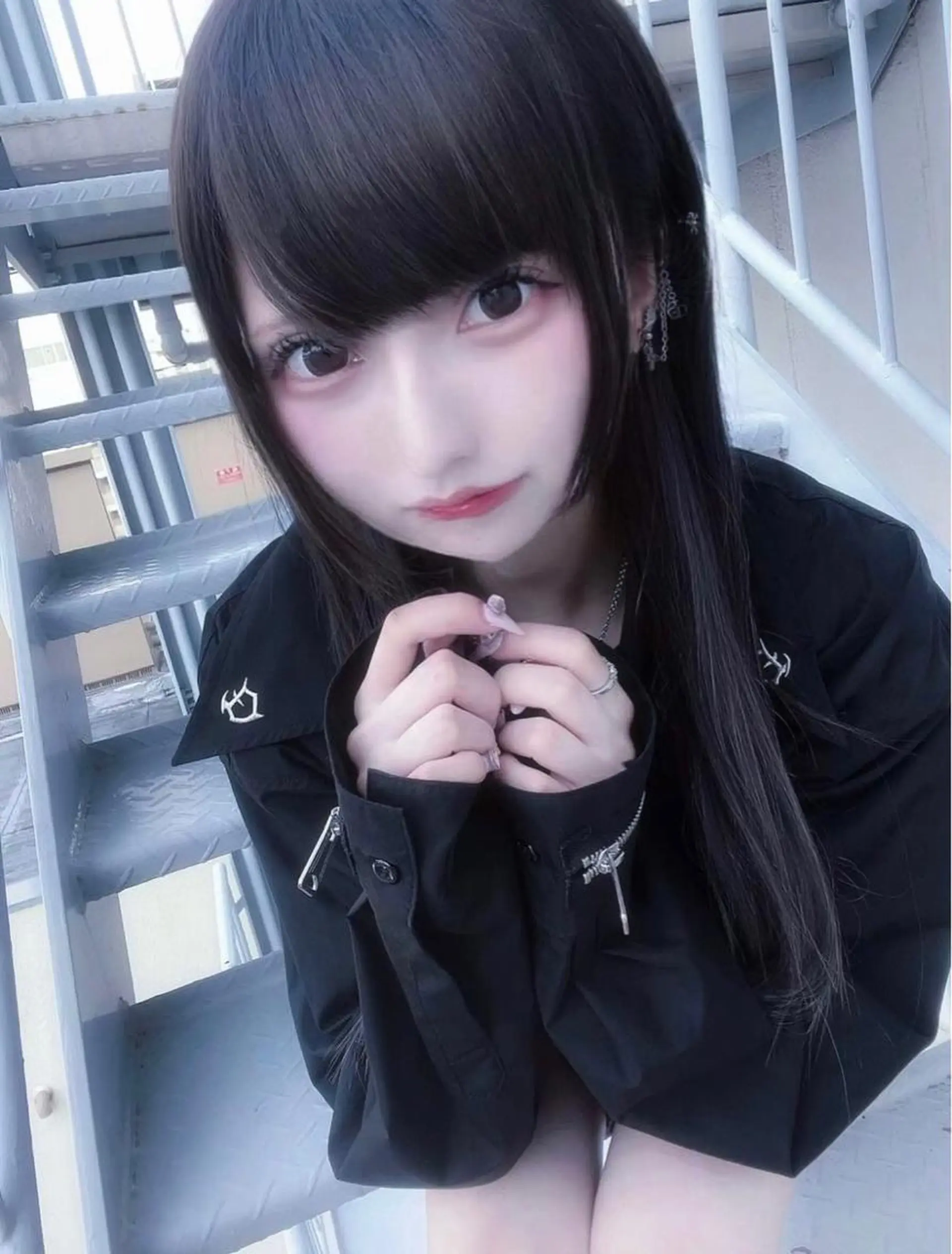 ロング カラー 黒髪 エクステ カット エクステ ハイトーンエクステ 🎩カズキ🎩のヘアスタイル