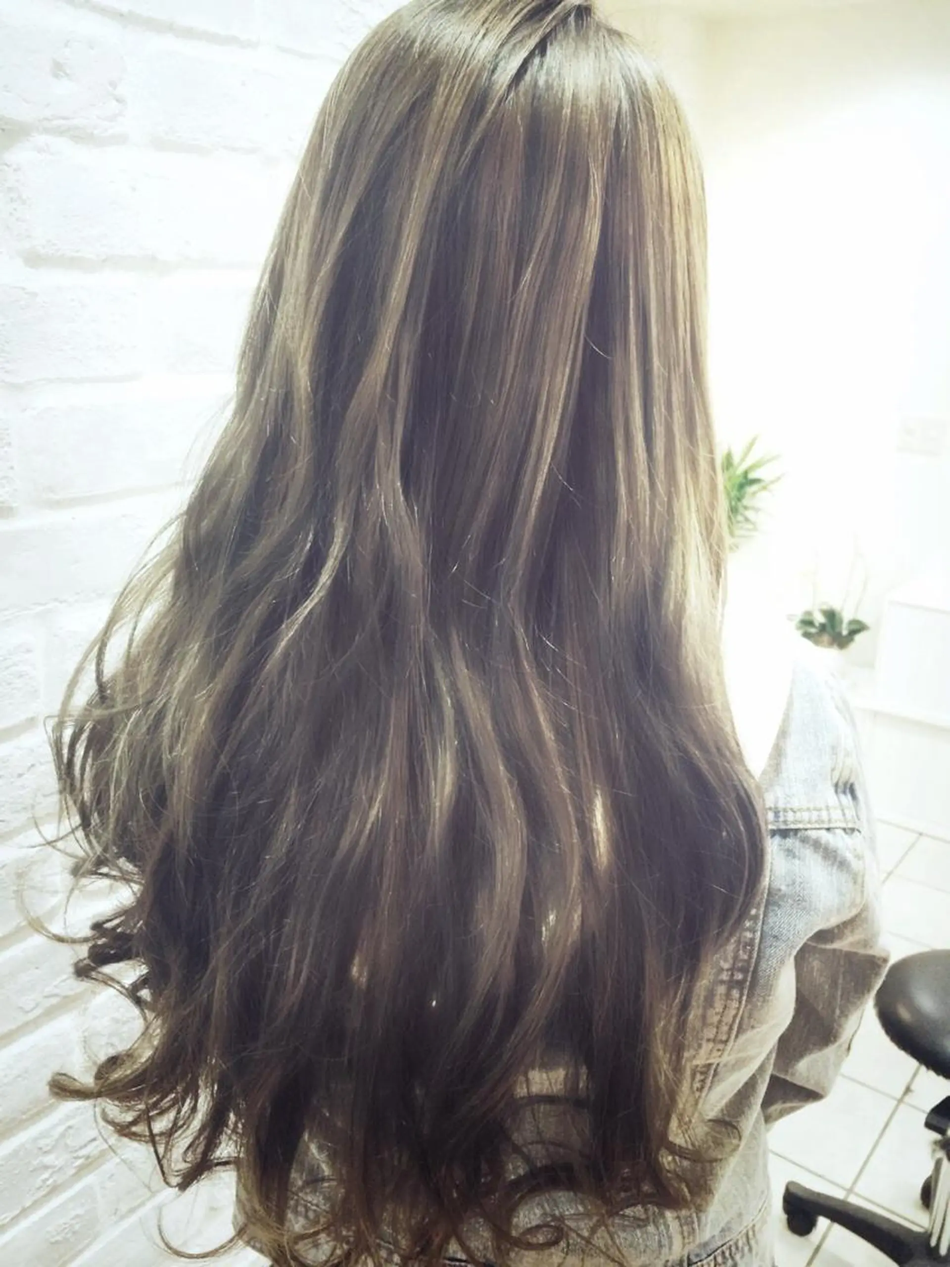 カラー 龍 門のヘアスタイル