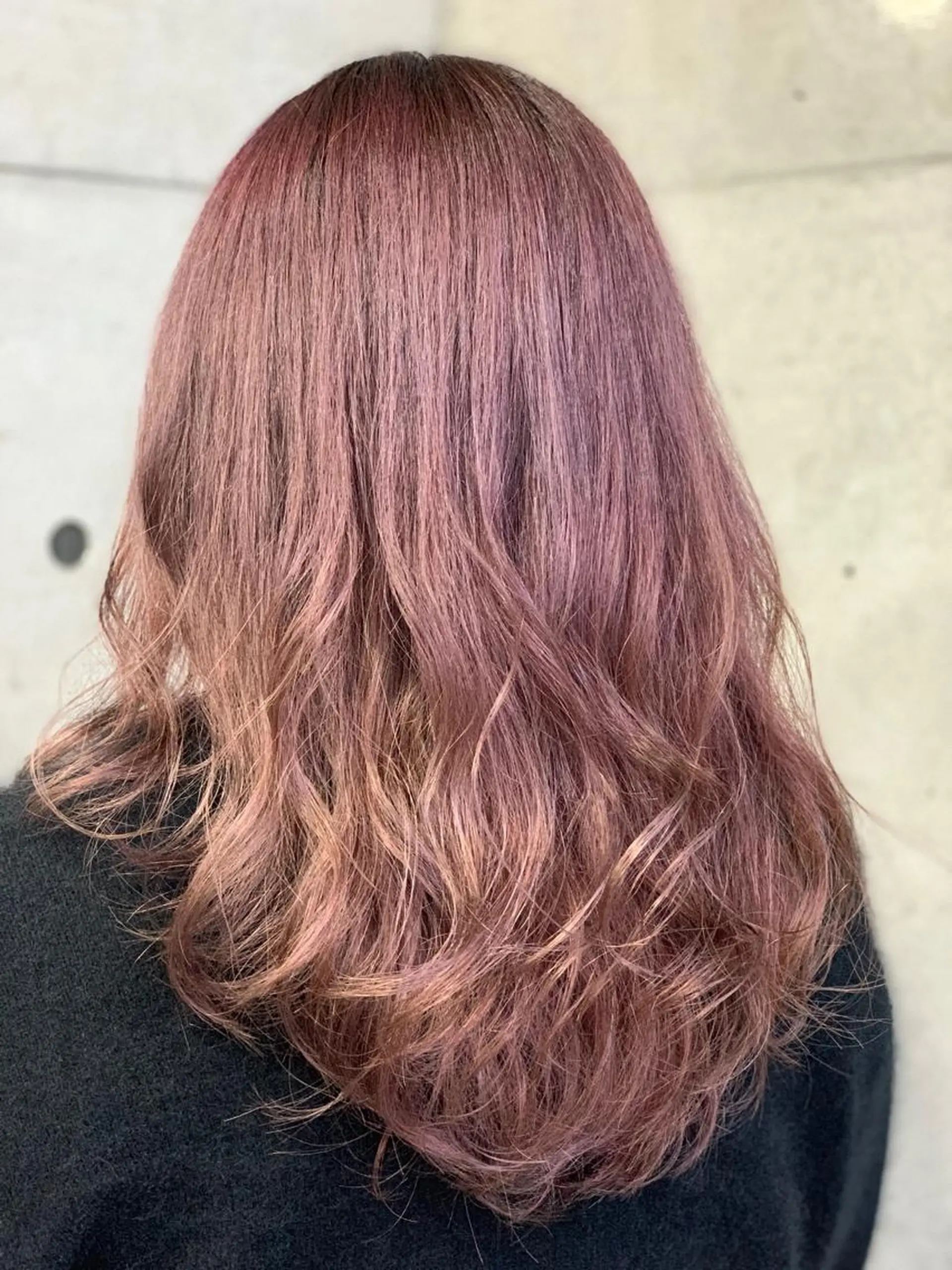 セミロング カラー 小林 美央のヘアスタイル