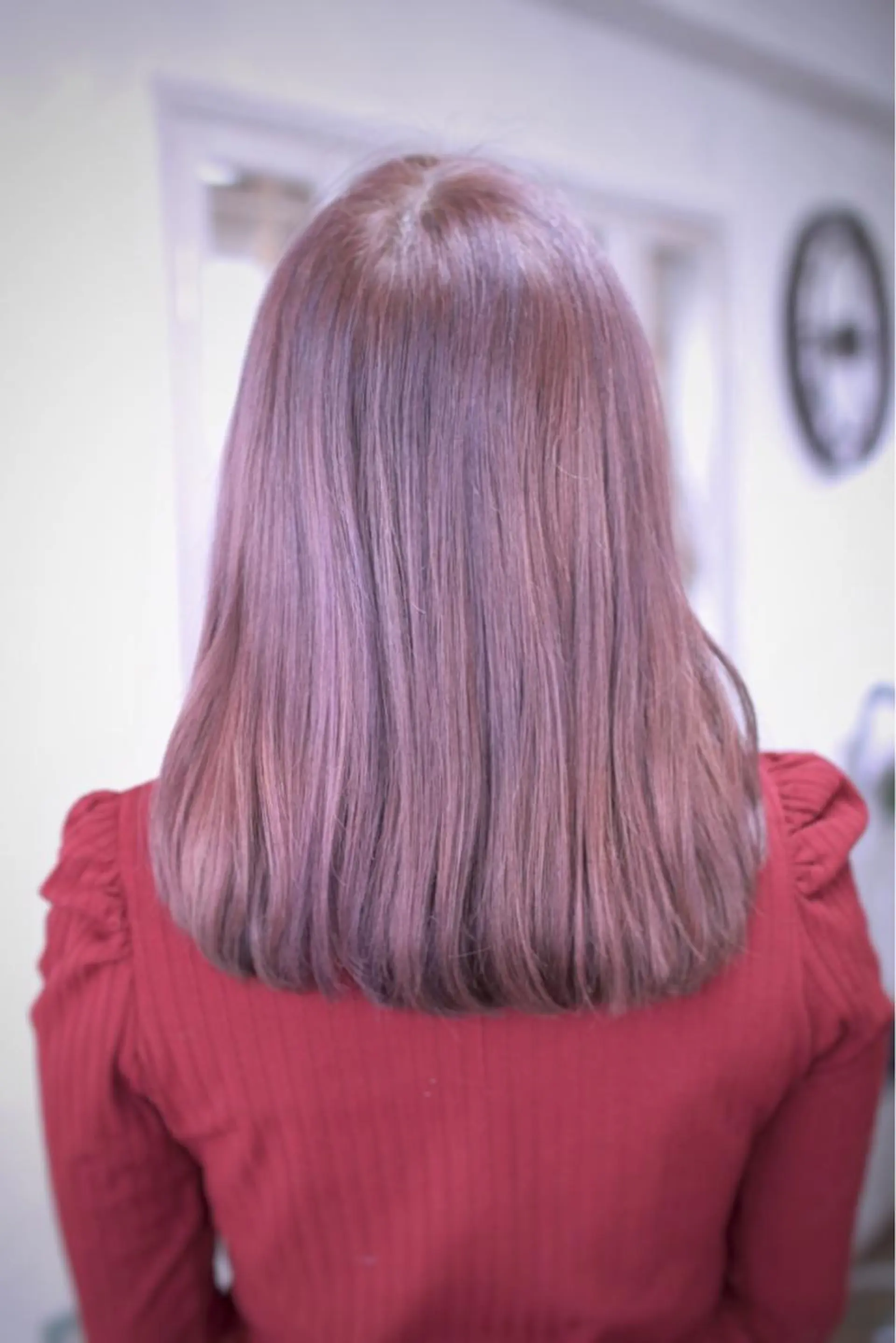 ミディアム カラー パーマ ヘアアレンジ 推し活専用 【派手髪】飯野ゆかりのヘアスタイル