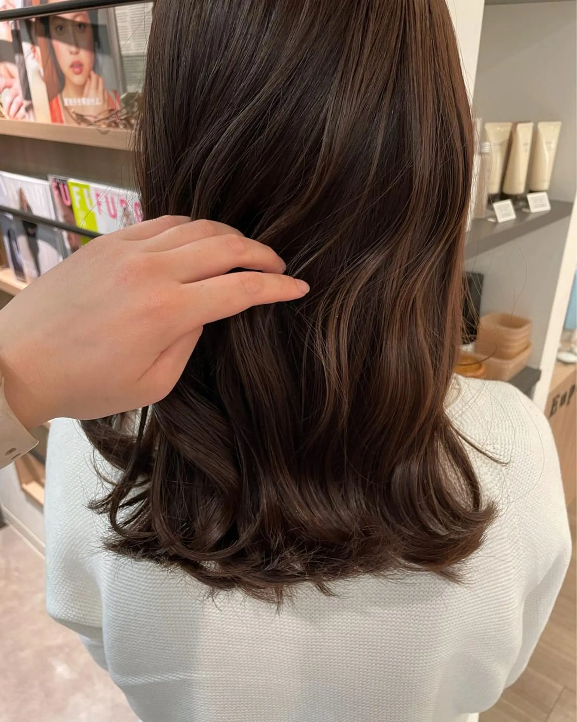 ミディアム モテ髪‎🫧赤み消し カラー表参道きょうこのヘアスタイル