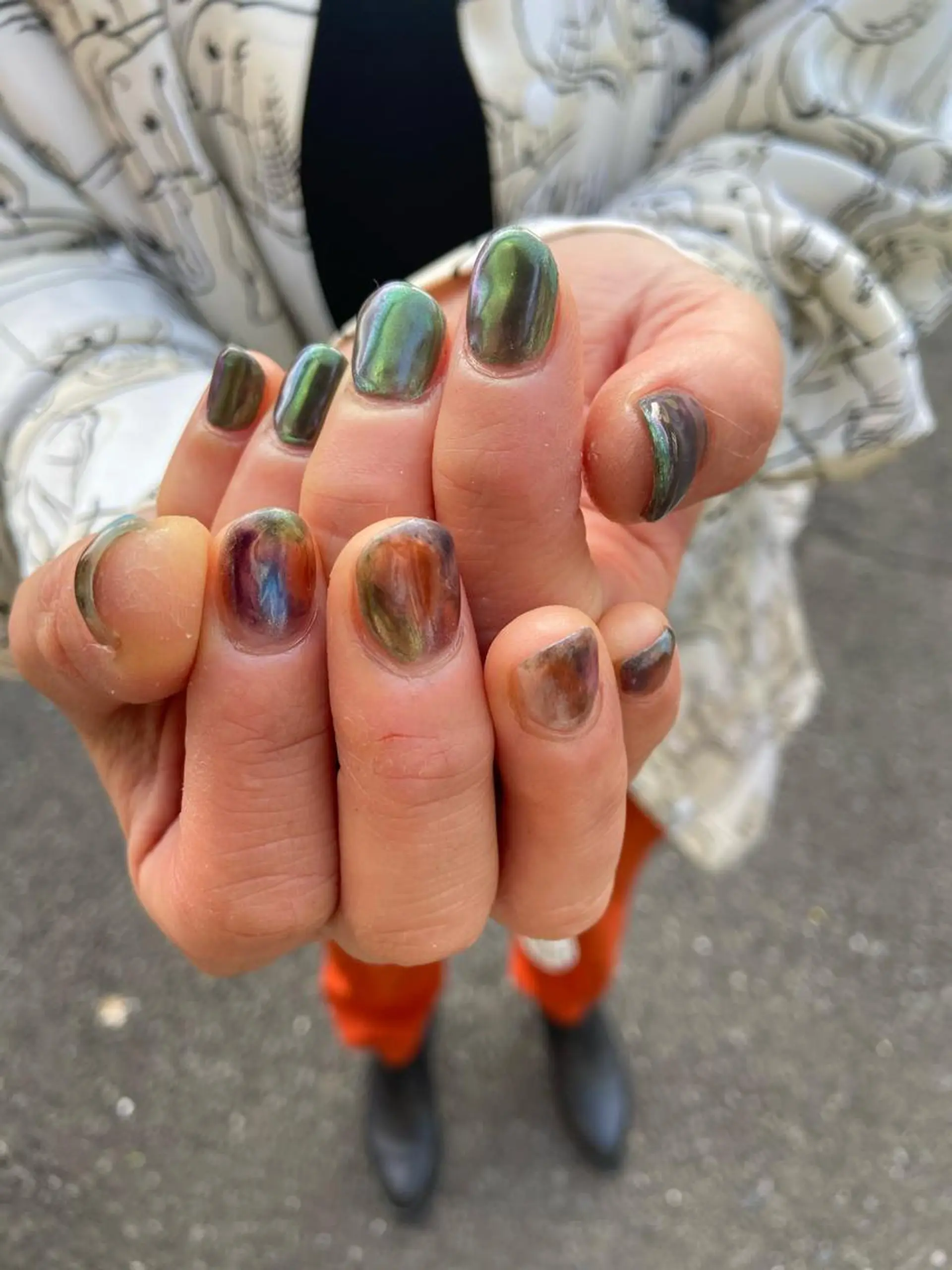 ネイル ミラーネイル ニュアンスネイル ショートネイル . unffのネイルデザイン