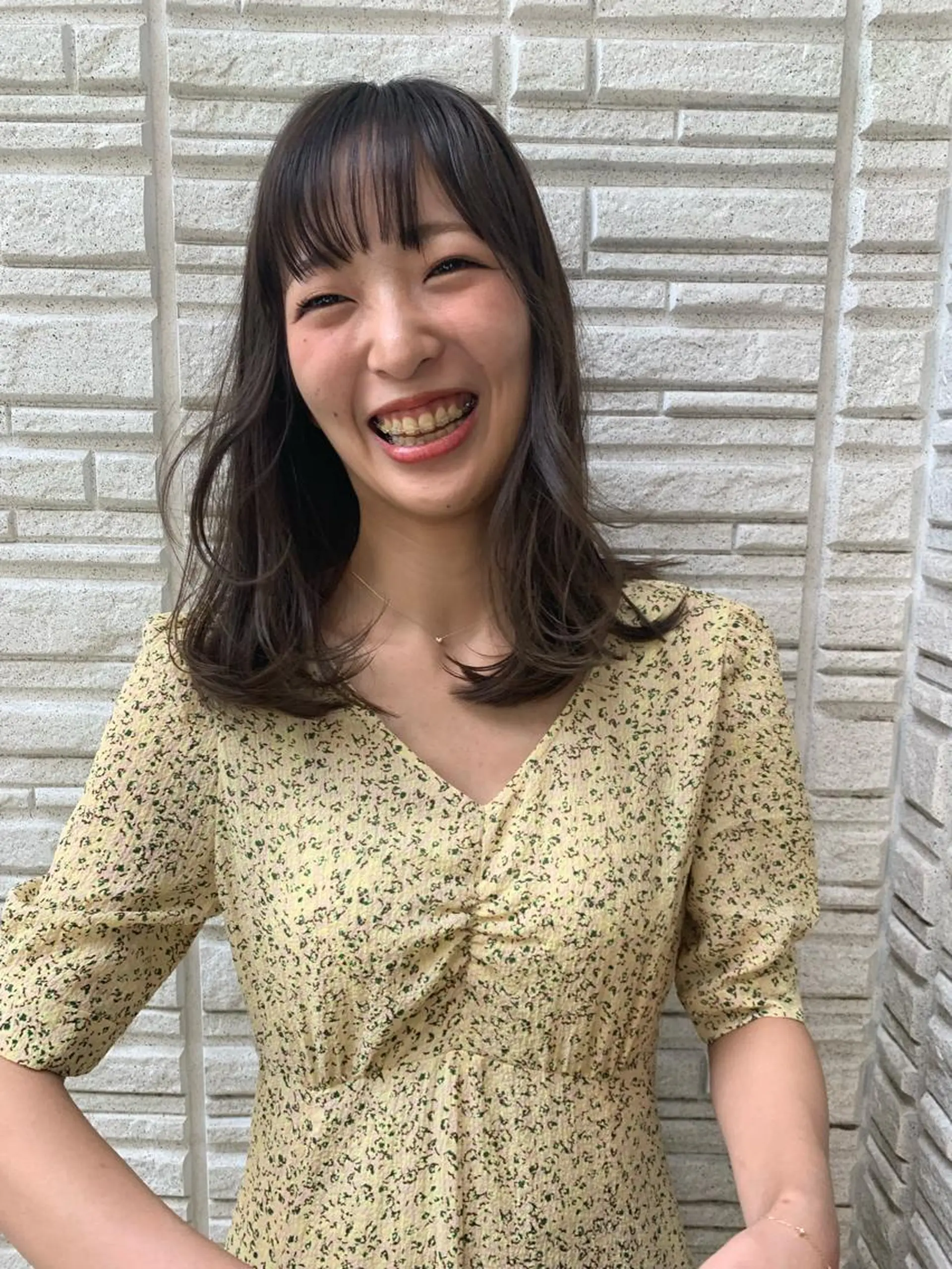 ミディアム カラー グレージュ カット ヘアカラー トリートメント ヘッドスパ ヘアセット 柔らかブラウン/顔周 りレイヤー♡ユウシのヘアスタイル