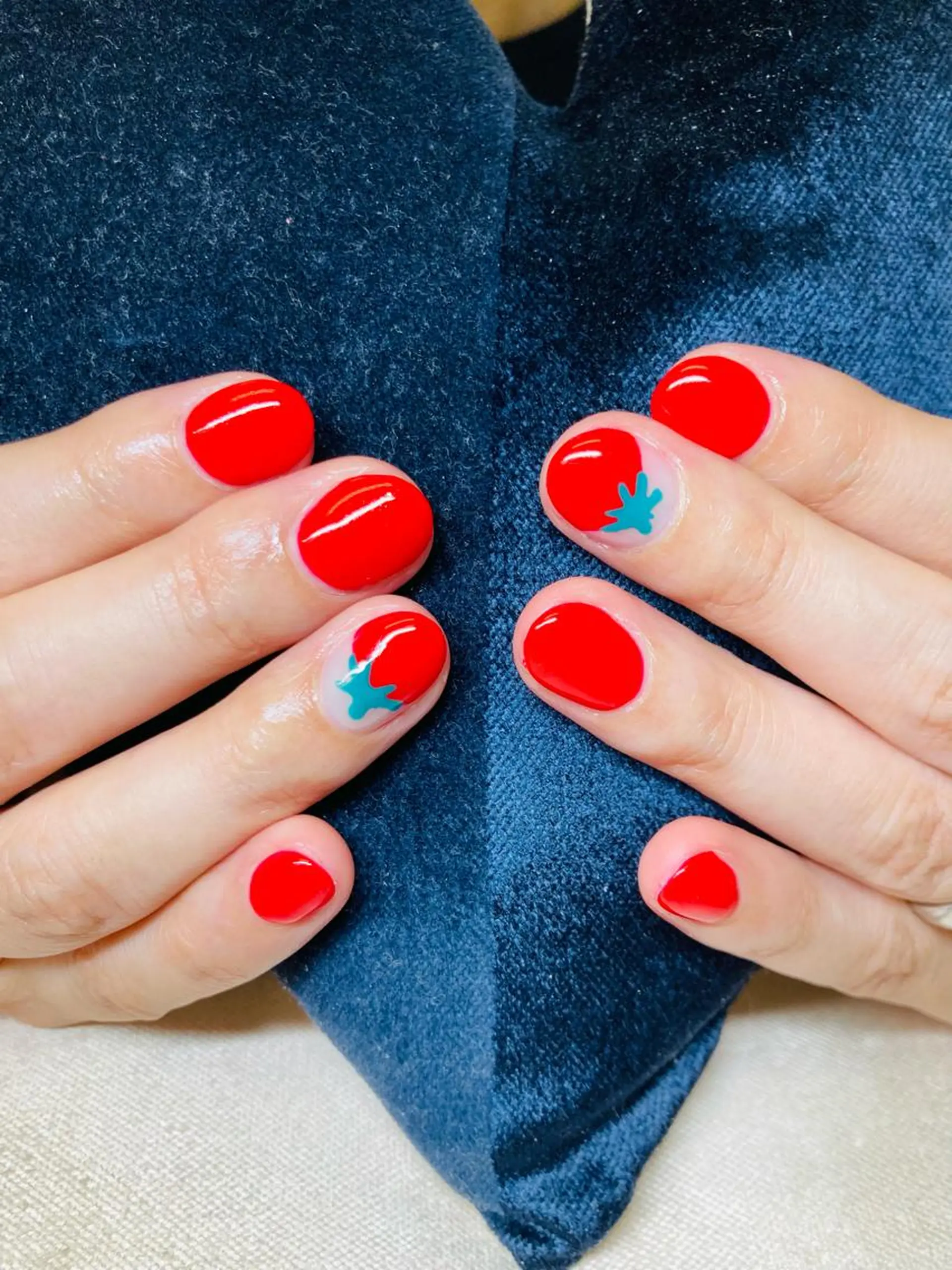 ネイル ECLAT エクラ所属・寺山 千鶴のネイルデザイン