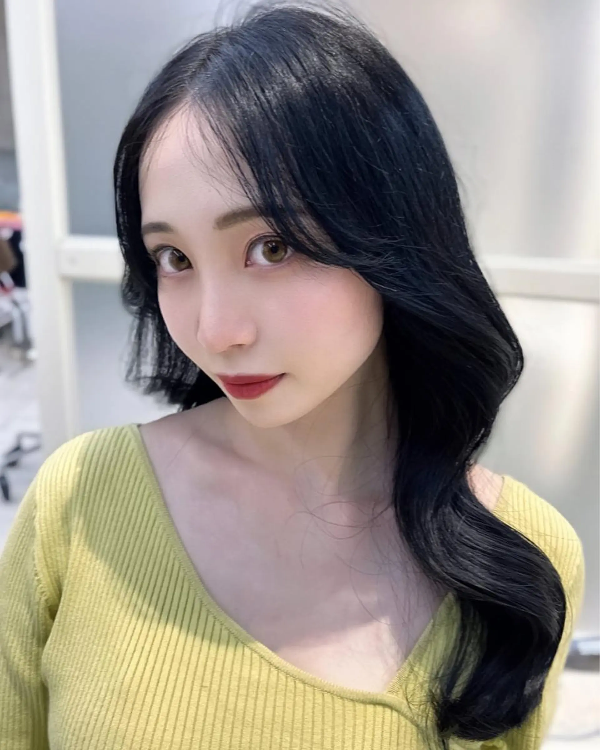 セミロング レイヤーカット/ 顔まわり/アオイのヘアスタイル