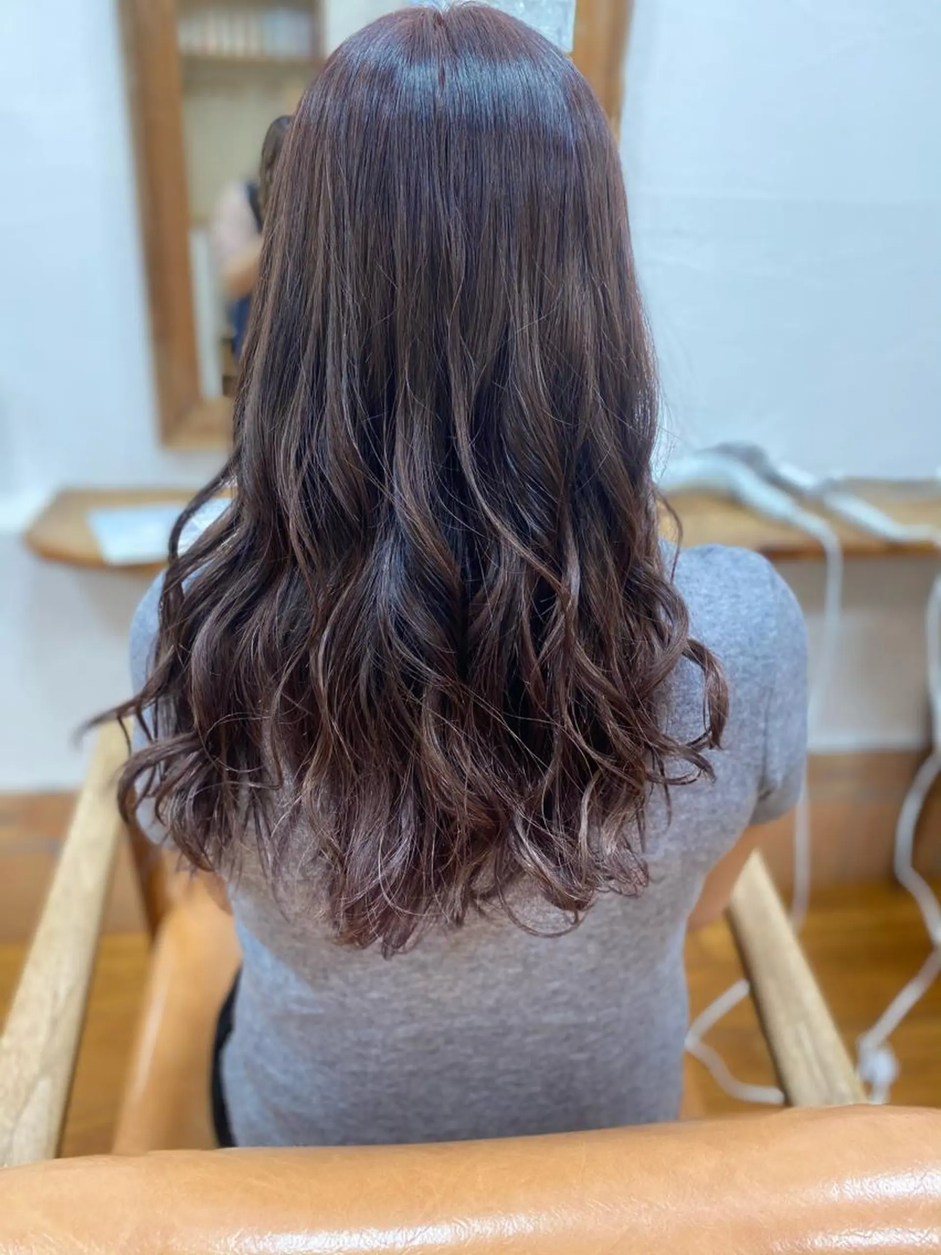 カラー 安澤 彩奈のヘアスタイル