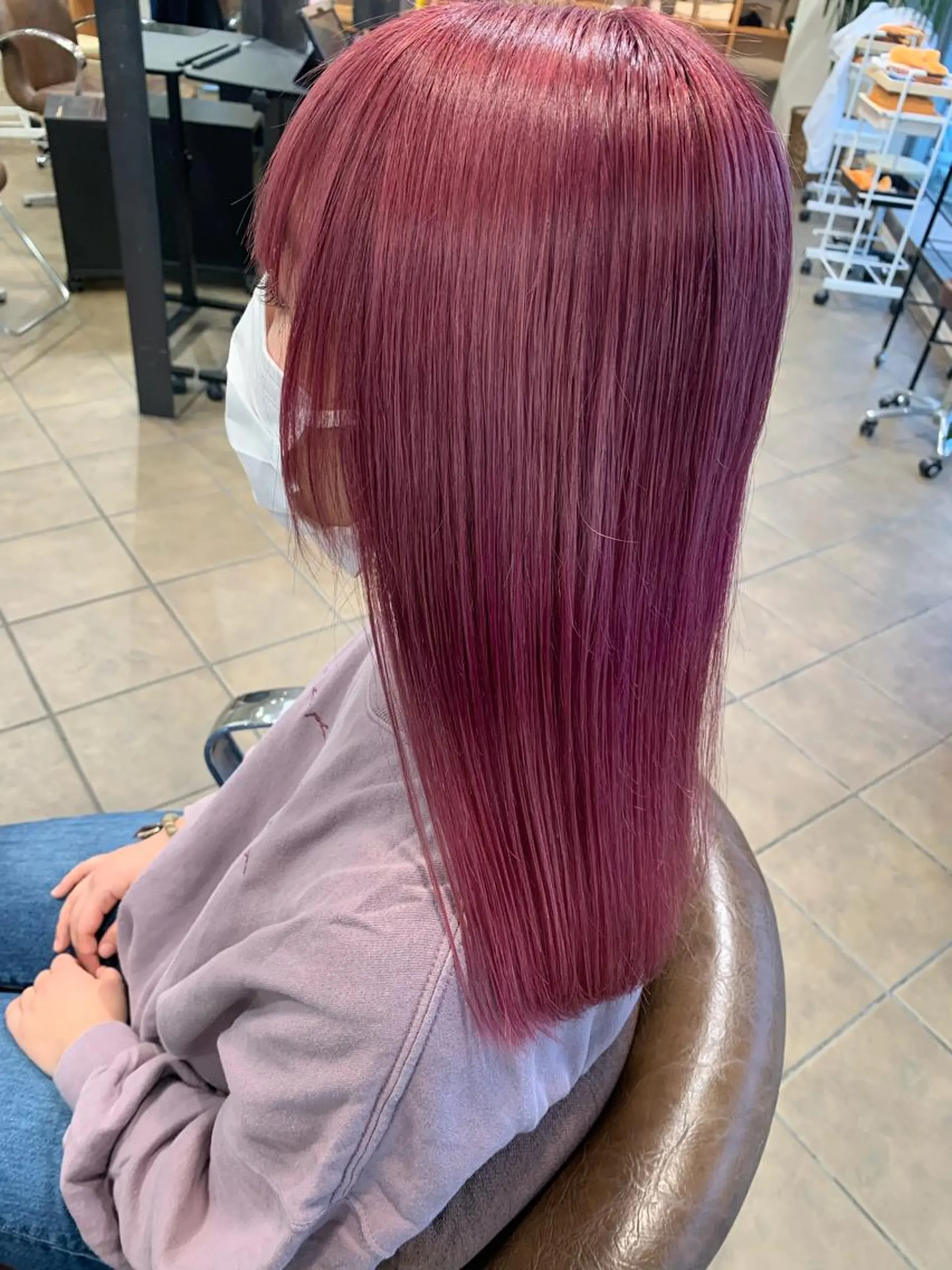 セミロング カラー ブリーチ ハイトーンカラー ピンクカラー カット パーマ Ripps長居所属・メテオ ／ヘアカラー 西川菜実のヘアスタイル