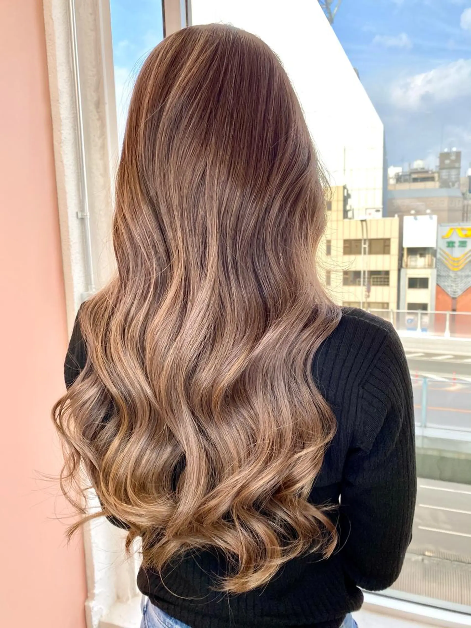 ロング カラー バレイヤージュ レイヤーカット welring hair salon所属・welring hair salonのヘアスタイル