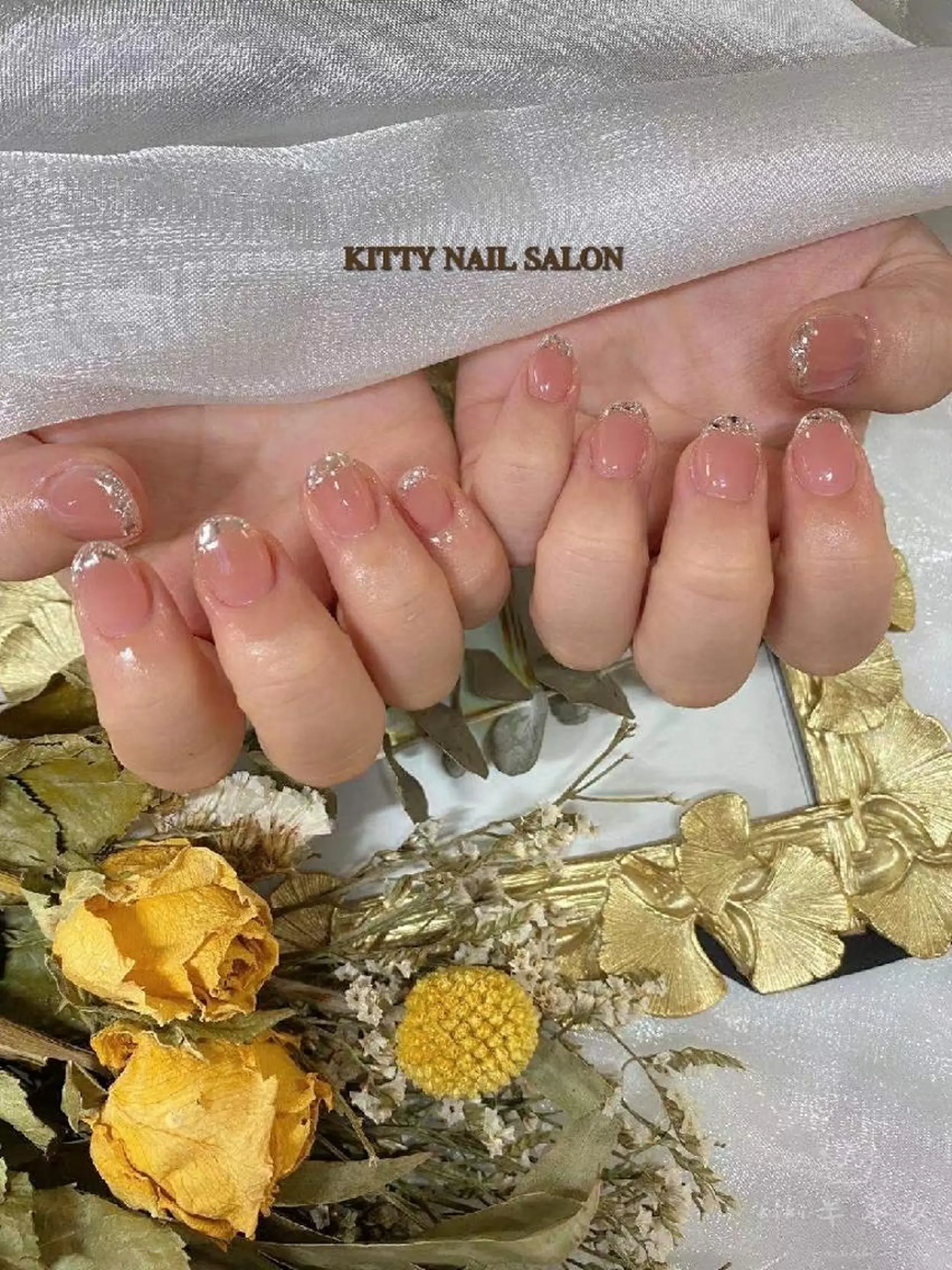 ネイル フレンチネイル ガラスフレンチ kitty nail salonのネイルデザイン