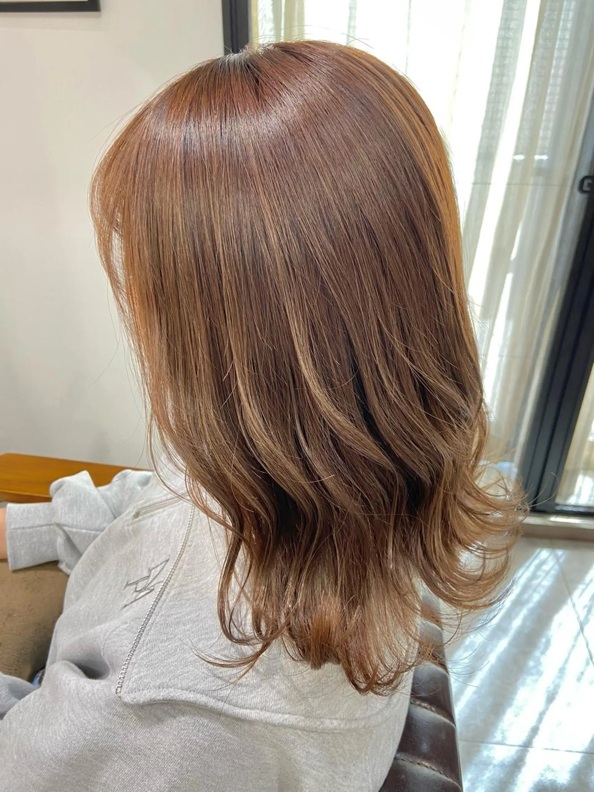 セミロング カラー ベージュカラー グレージュ lico hair&relaxation所属・lico 栁 詩音のマツエク・マツパデザイン