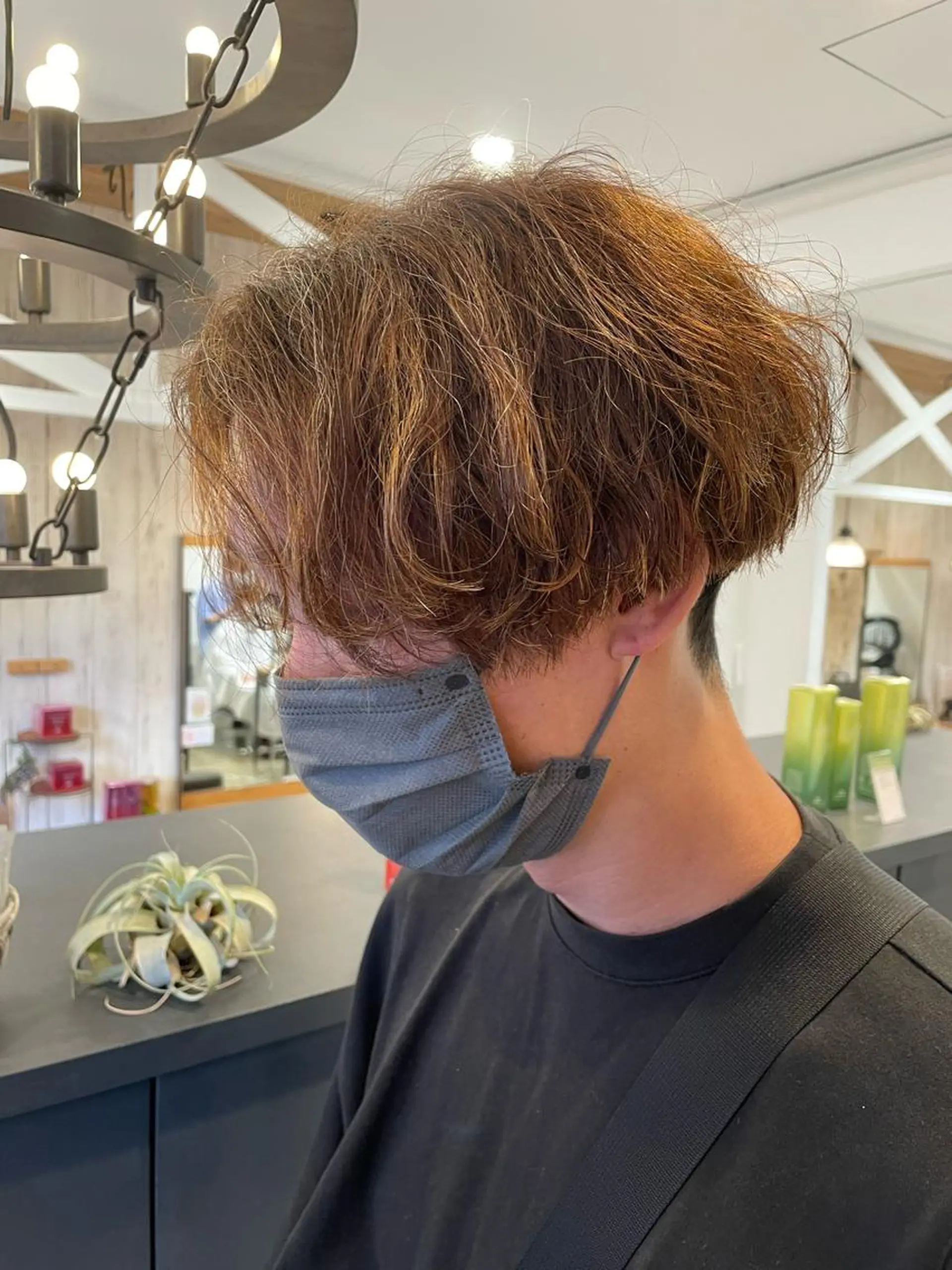 ショート カラー パーマ 鈴村 大介のヘアスタイル