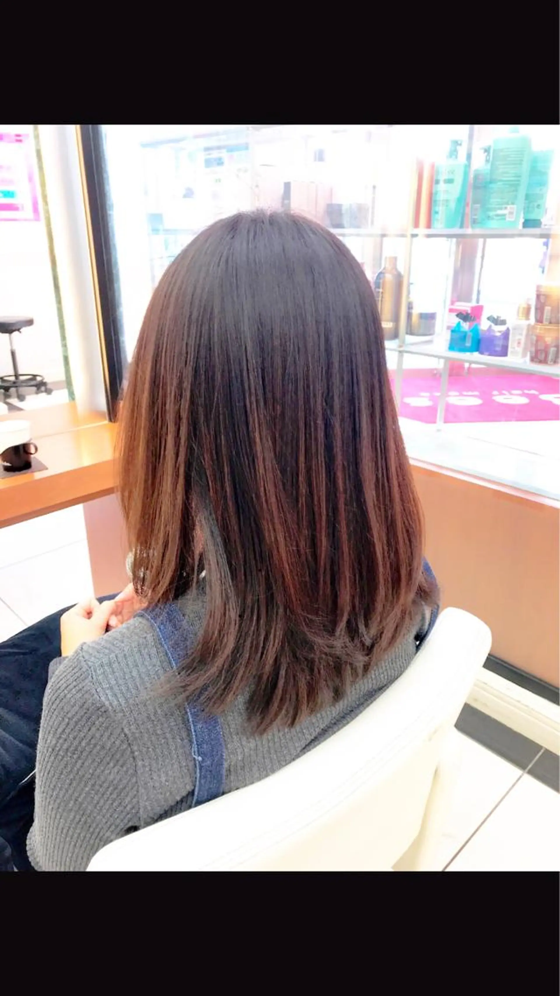 ミディアム カラー イルミナカラー カット 縮毛矯正 奈良崎 和弘のヘアスタイル