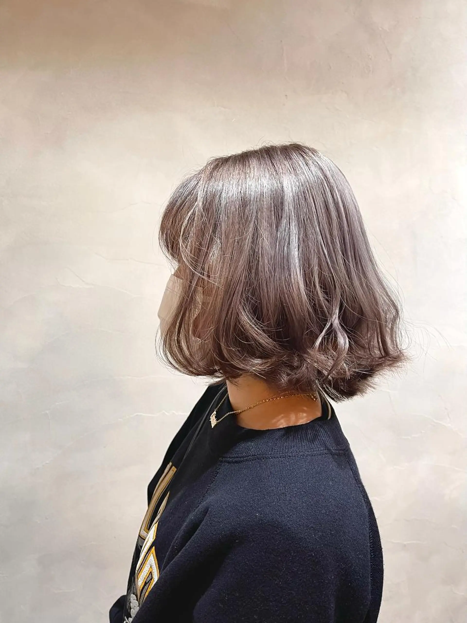 ミディアム カラー グレージュ 外ハネヘア カット ヘアカラー トリートメント 似合わせスタイル 足立のヘアスタイル