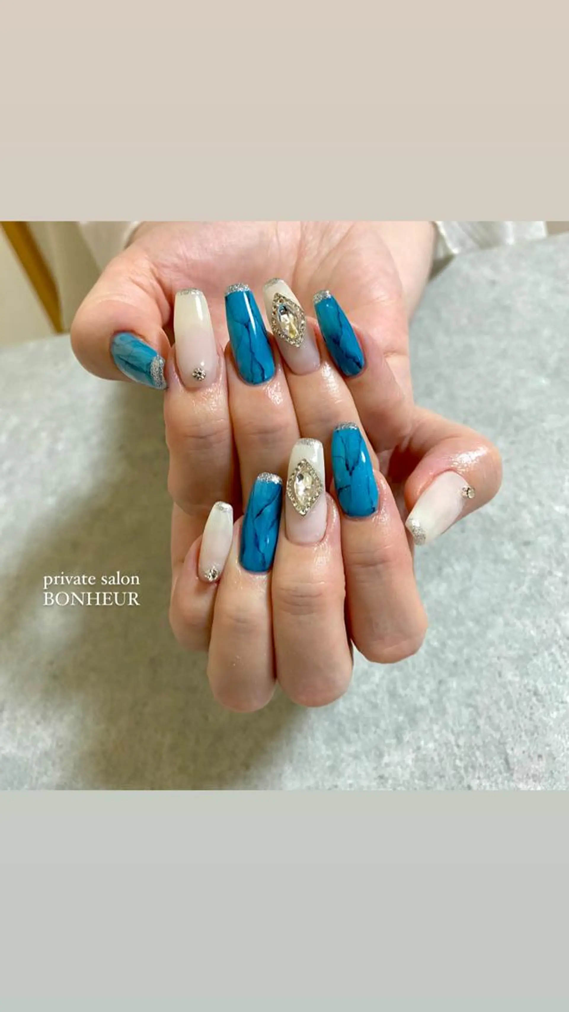 ネイル ハンドネイル BONHEUR Annaのネイルデザイン