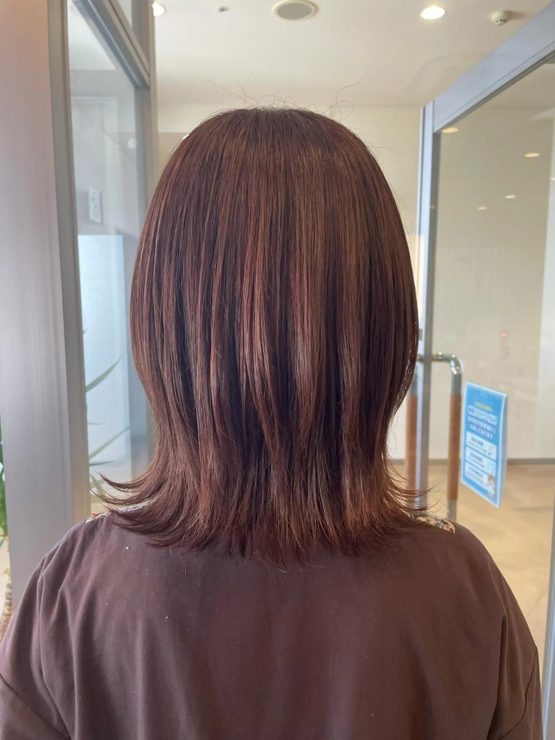 ミディアム 中尾 唯音名のヘアスタイル