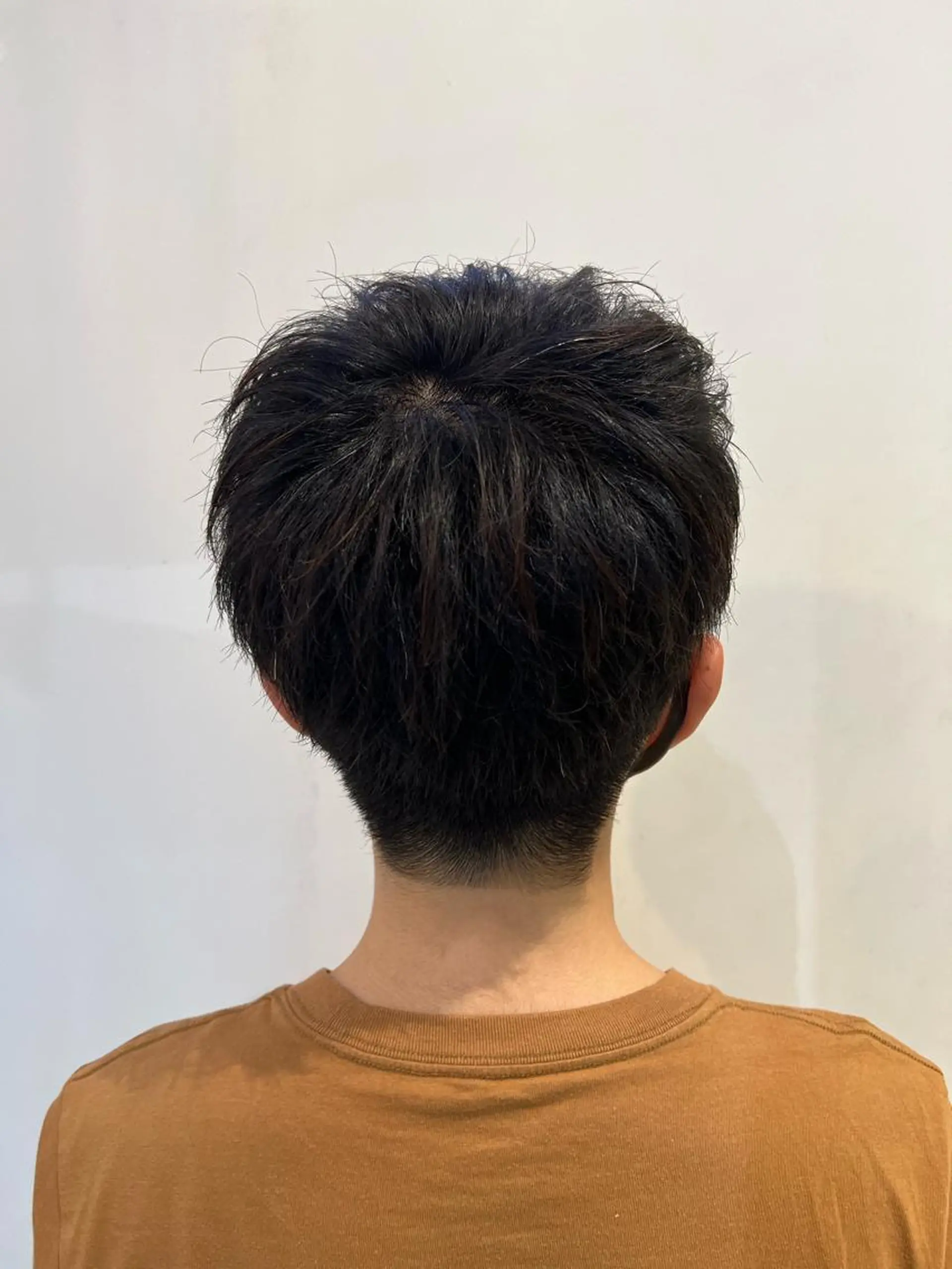 メンズ ブリーチしない暖色 カラー🥀杉 優菜のヘアスタイル