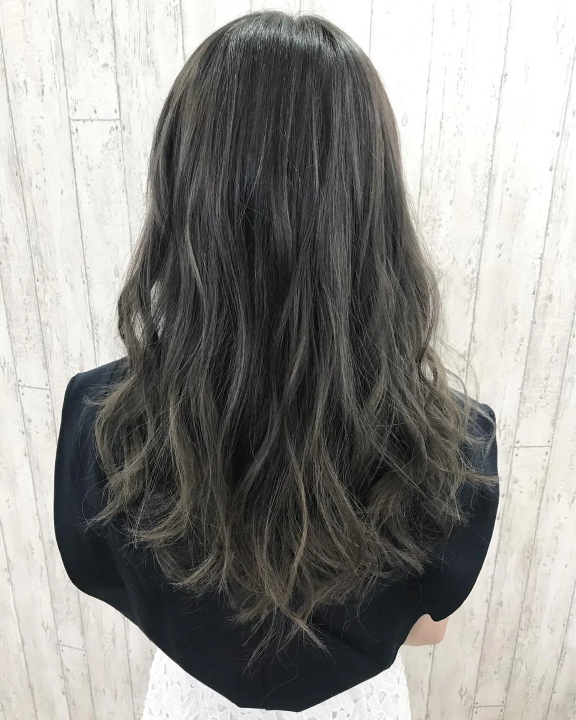 ロング カラー アッシュ ハイライトカラー 外国人風カラー ハイライト kazufumi ..のヘアスタイル