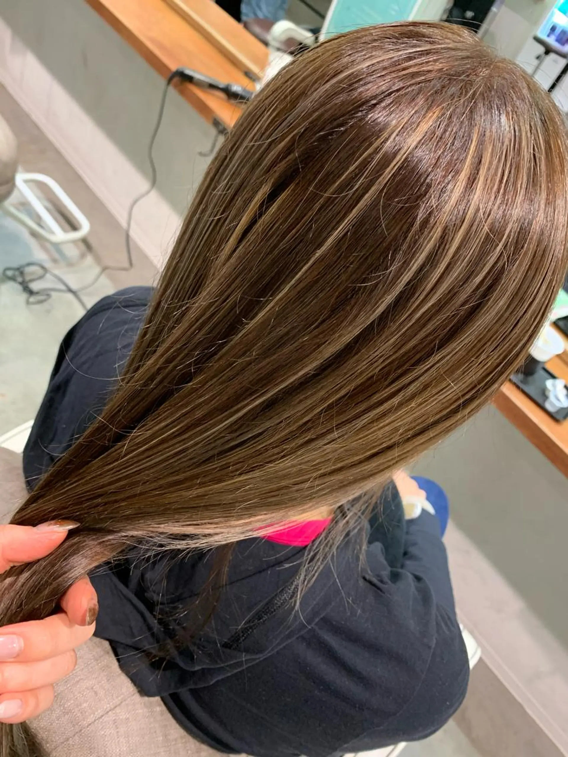 ロング カラー ヘアアレンジ ハイライトカラー オリーブカラー ハイライト 髪質改善 小顔カット 指名支持率NO.1 スタイリストのヘアスタイル