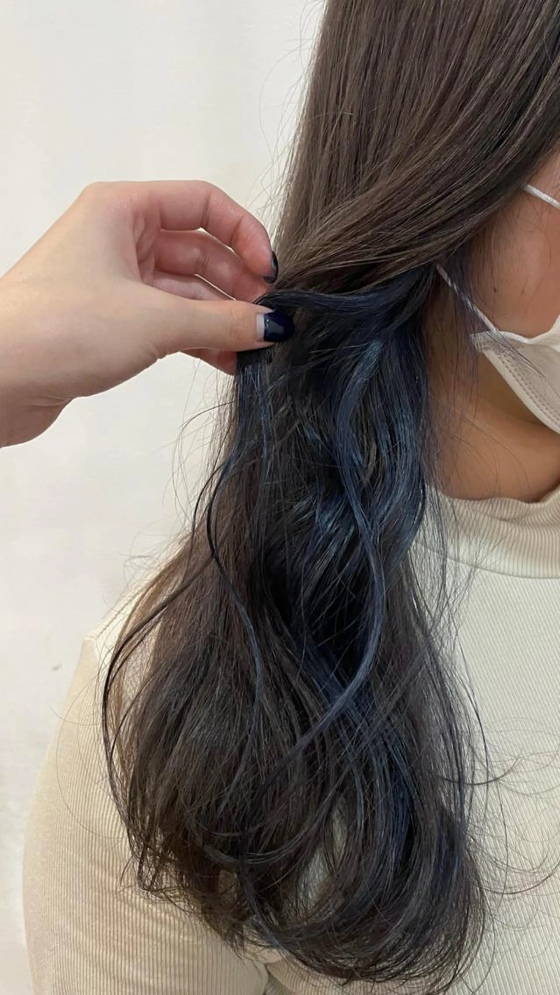 ロング カラー ブルーカラー グレージュ インナーカラー chiharu ボブ/レイヤーのヘアスタイル