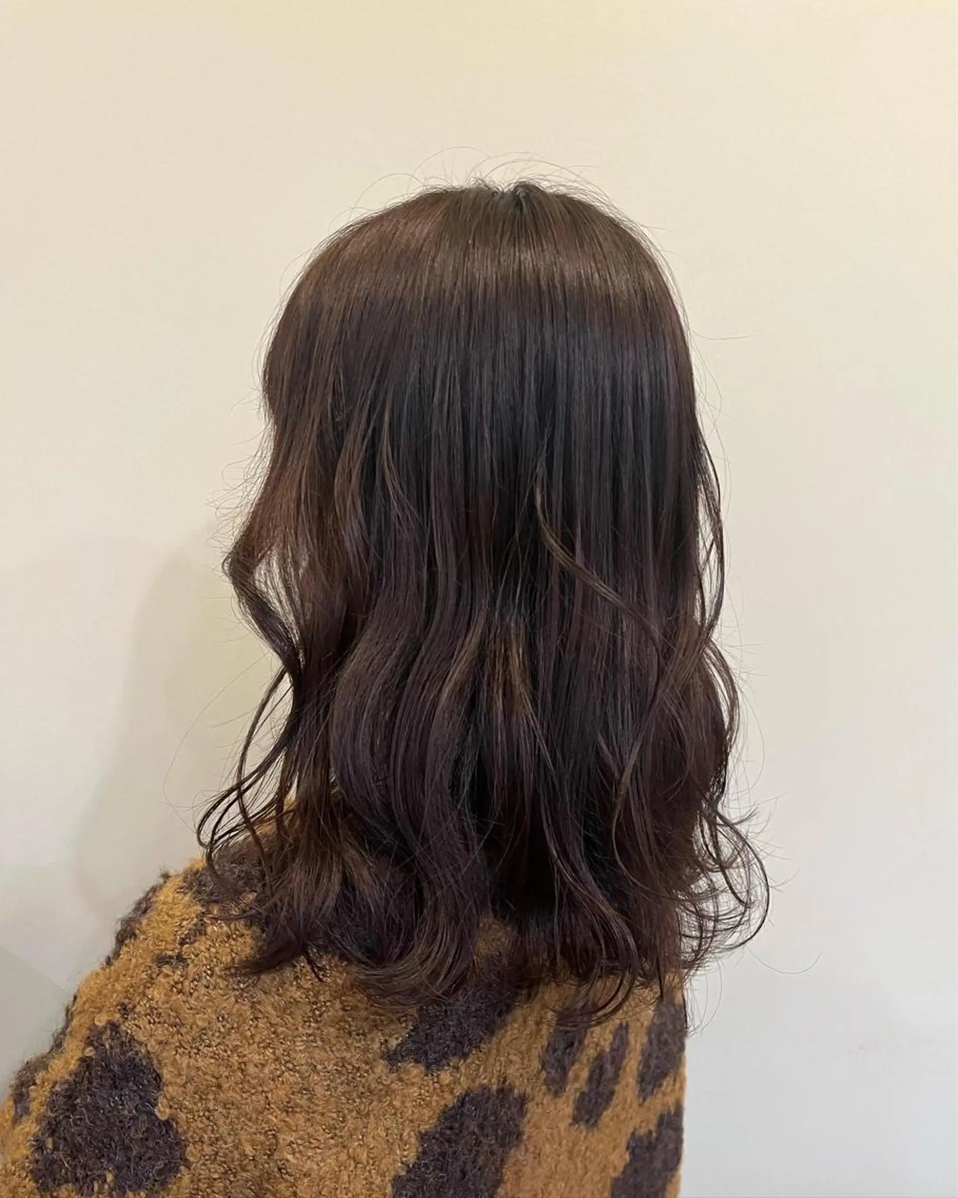カラー KOKORO 中村 朱里のヘアスタイル