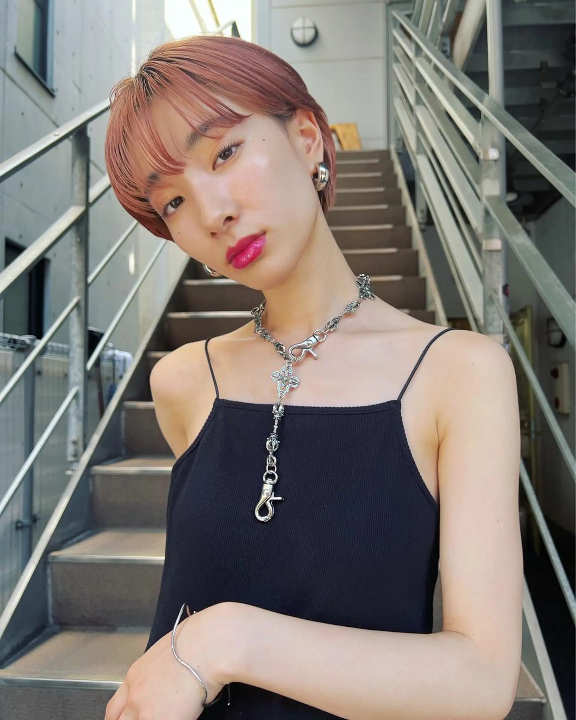 ショート カラー ハンサムショート シースルーバング ショートヘア カット haco＋所属・圧倒的デザイン力 店長🎨RENAのヘアスタイル