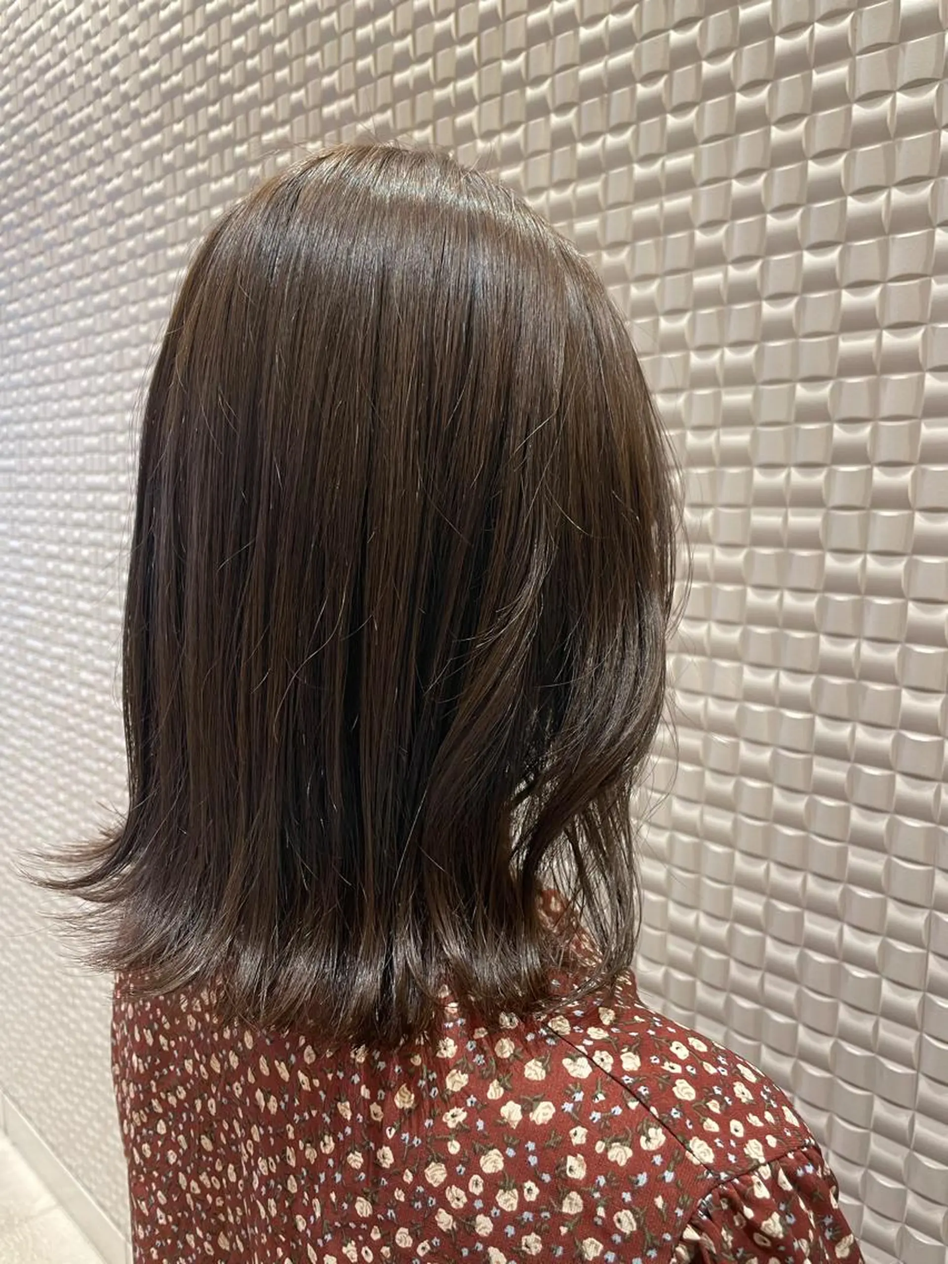 ミディアム カラー シャドールーツ美容師 篠原康太のヘアスタイル