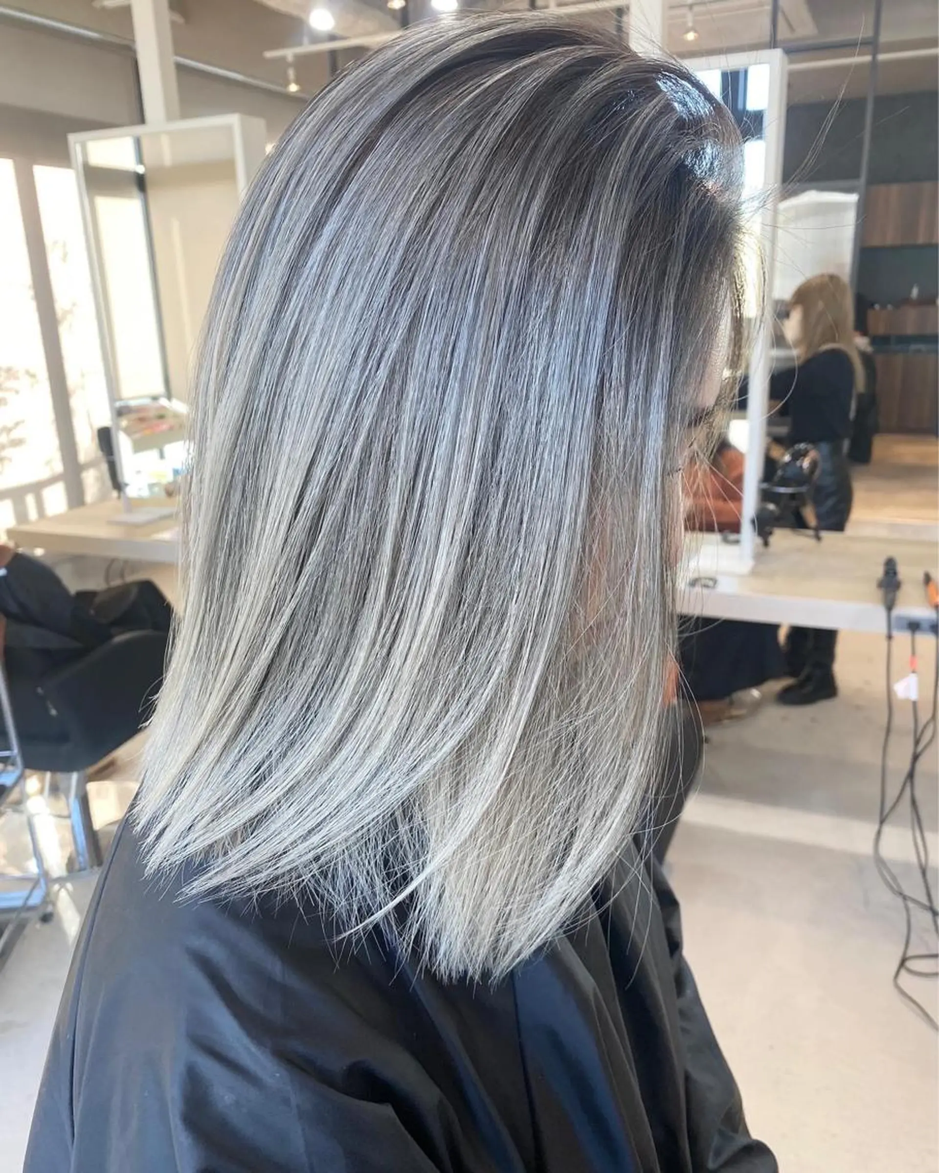 ショート カラー ヘアアレンジ ネイル マツエク・マツパ アイブロウ バレイヤージュ レイヤーカット トリートメント 井上 一平のヘアスタイル