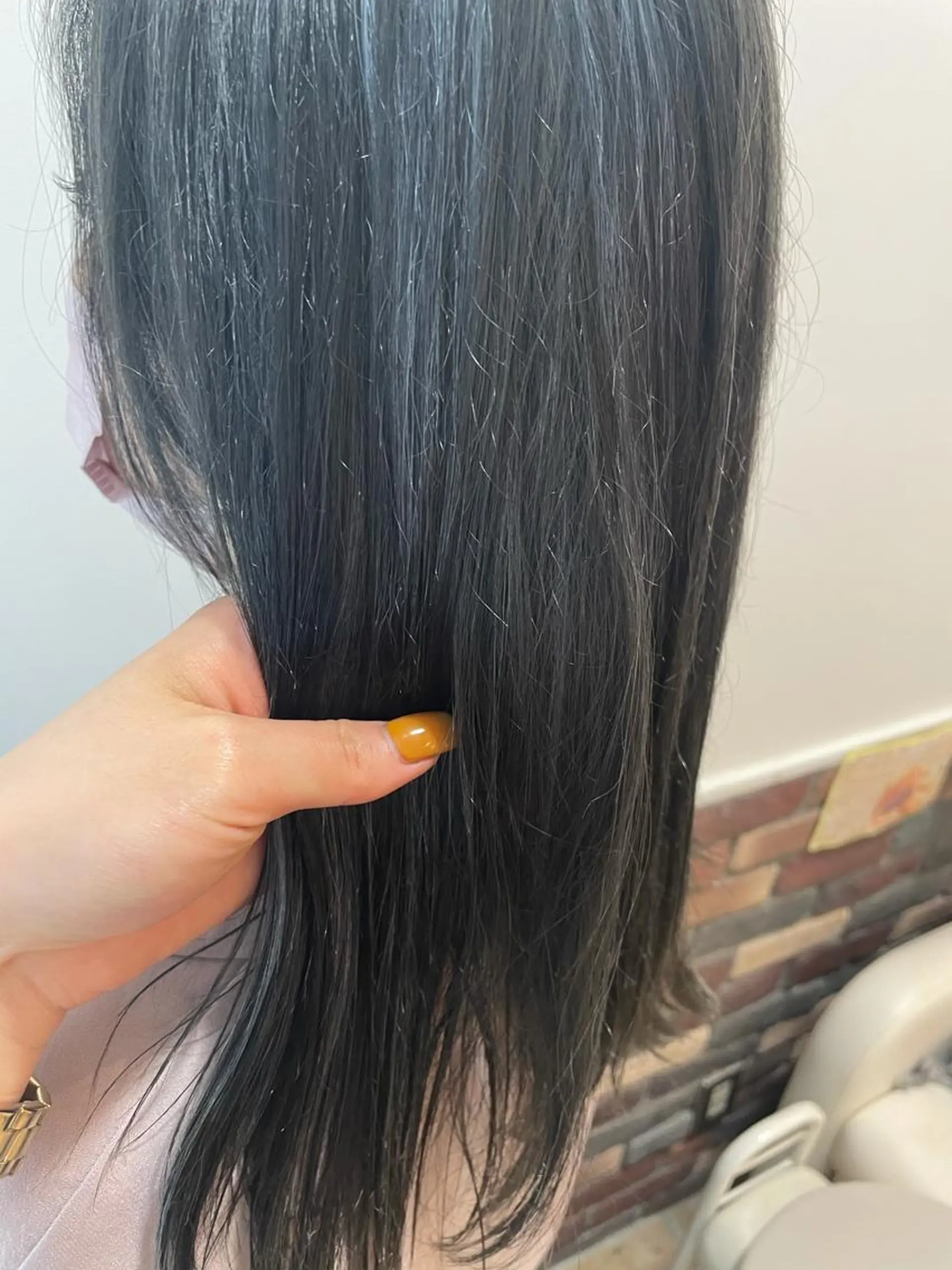 セミロング カラー 中井 茅佳のヘアスタイル