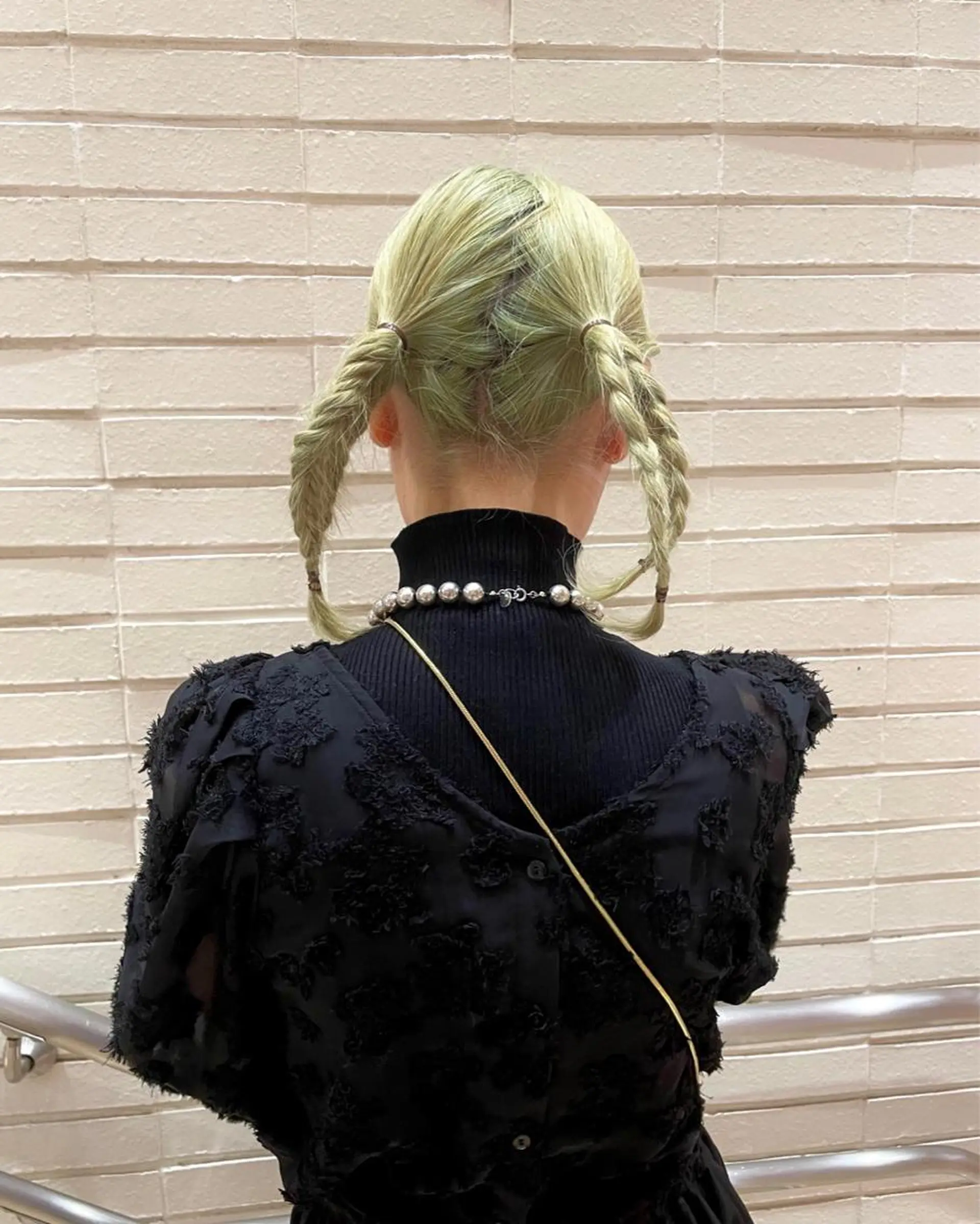 ミディアム カラー ヘアカラー トリートメント ミルクティー× グレージュMOMOのヘアスタイル