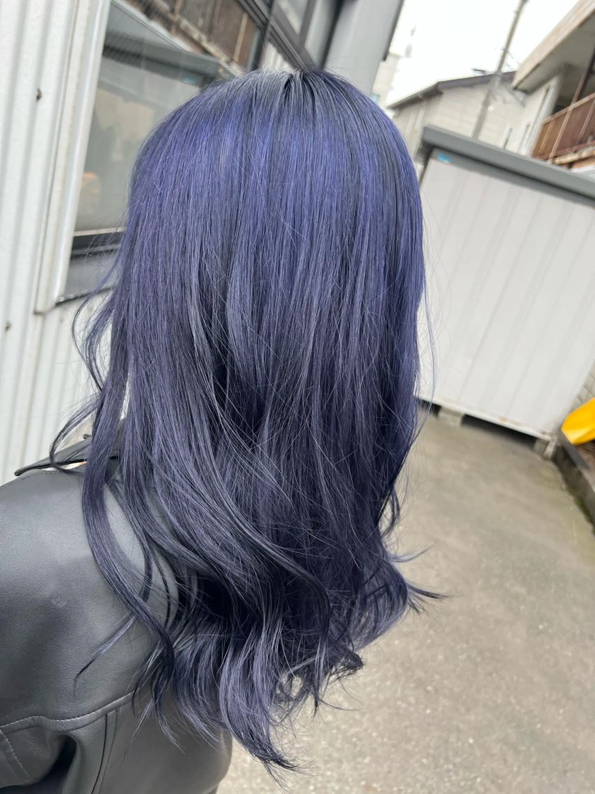 ロング カラー newi TATSUのヘアスタイル