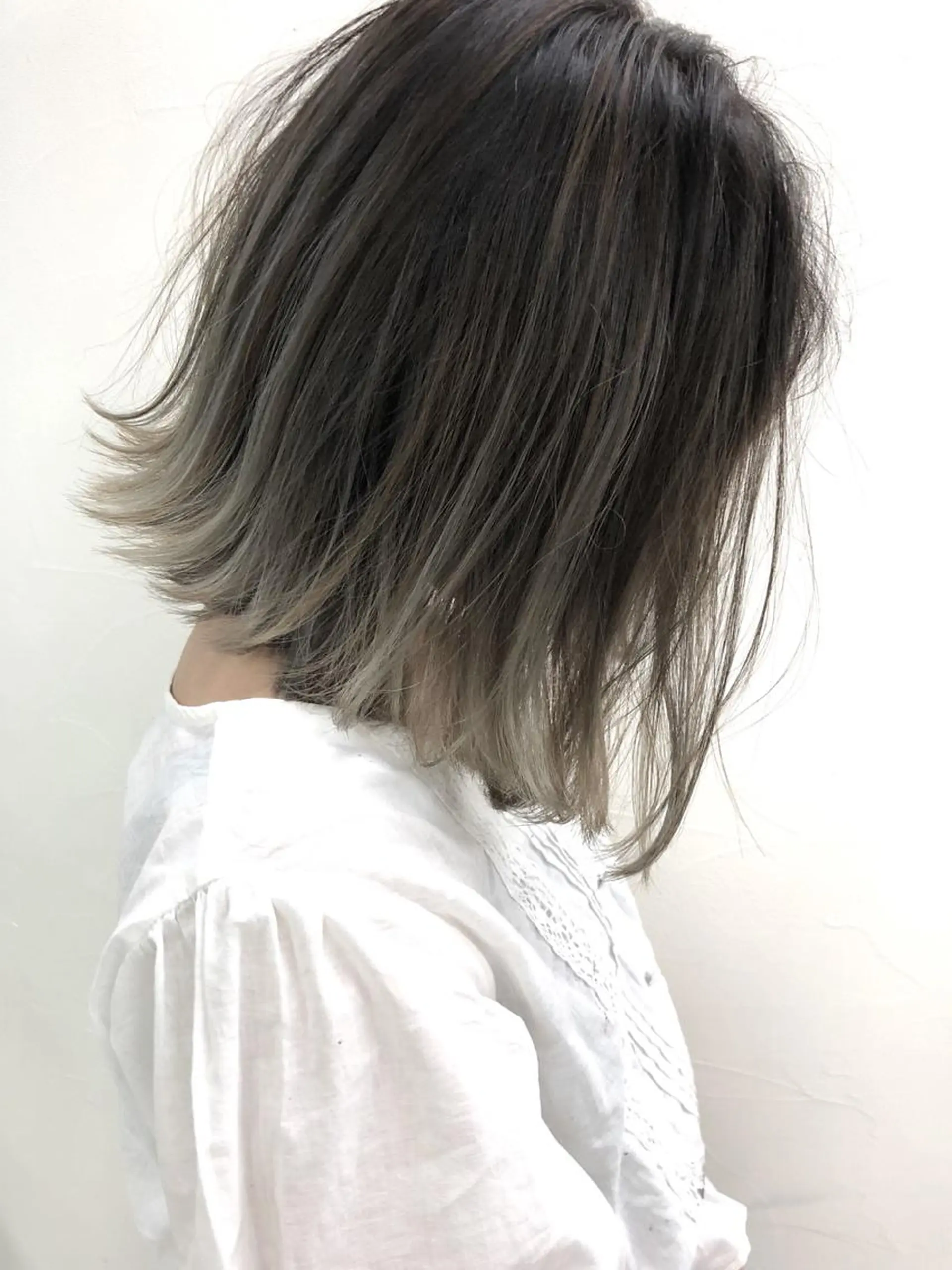 ミディアム カラー バレイヤージュ レイヤーカット ヘアカラー カラー職人/上川原 雄飛のヘアスタイル