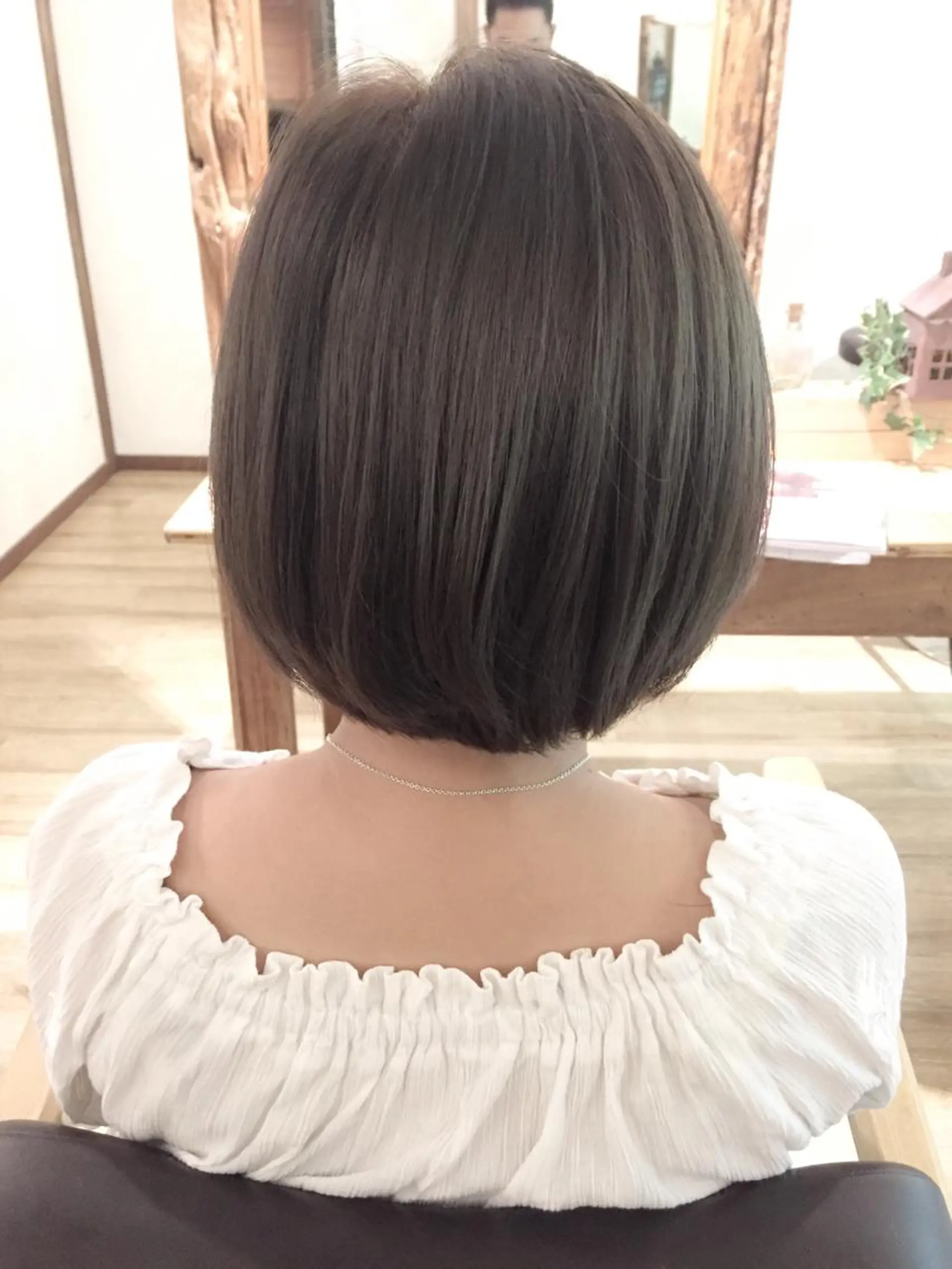 ショート カラー ブリーチ ダブルカラー グレージュ SALOWIN(サロウィン)広島並木通り所属・田村和範/似合わせ カラー/髪質改善のヘアスタイル