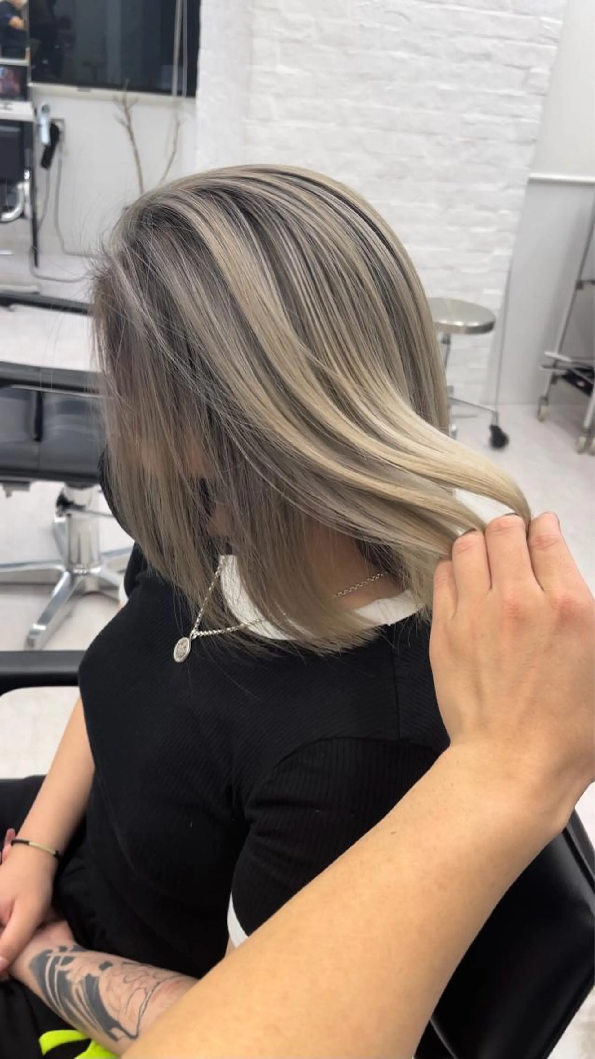 ミディアム カラー 高島大登/顔周り /レイヤーカットのヘアスタイル