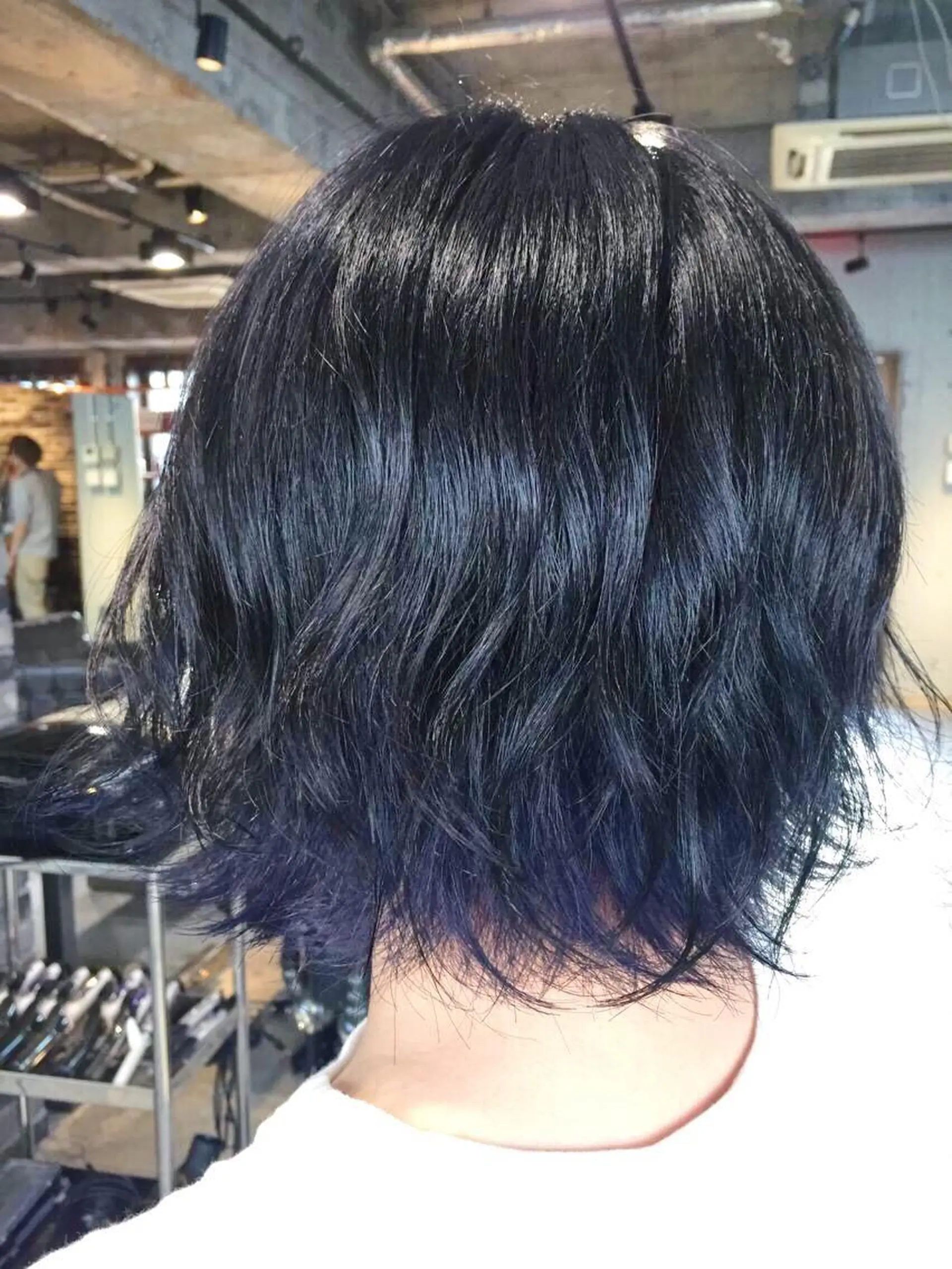 ショート カラー 黒髪 ブルーカラー ブルーブラック ネイビーカラー 代表 中島貴志のヘアスタイル