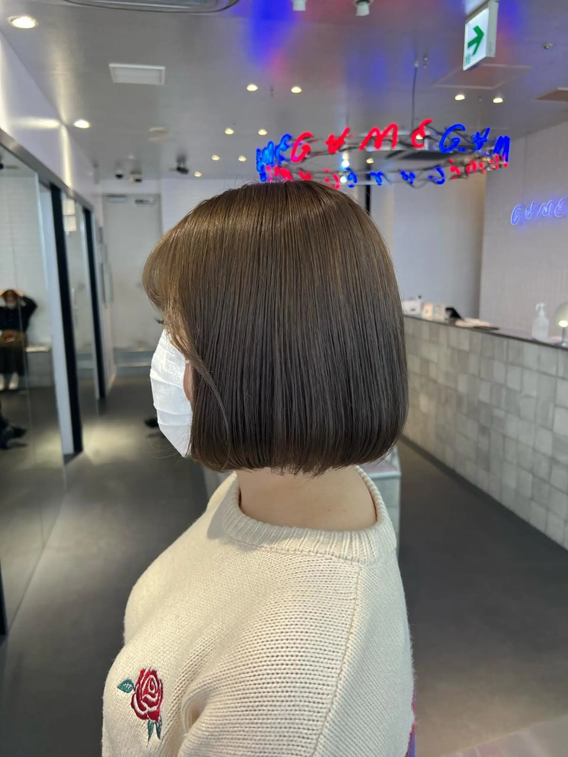 ショート カラー ブリーチ ブリーチなしカラー 🌼動き×透明感🩵 ハイトーン/ナナのヘアスタイル