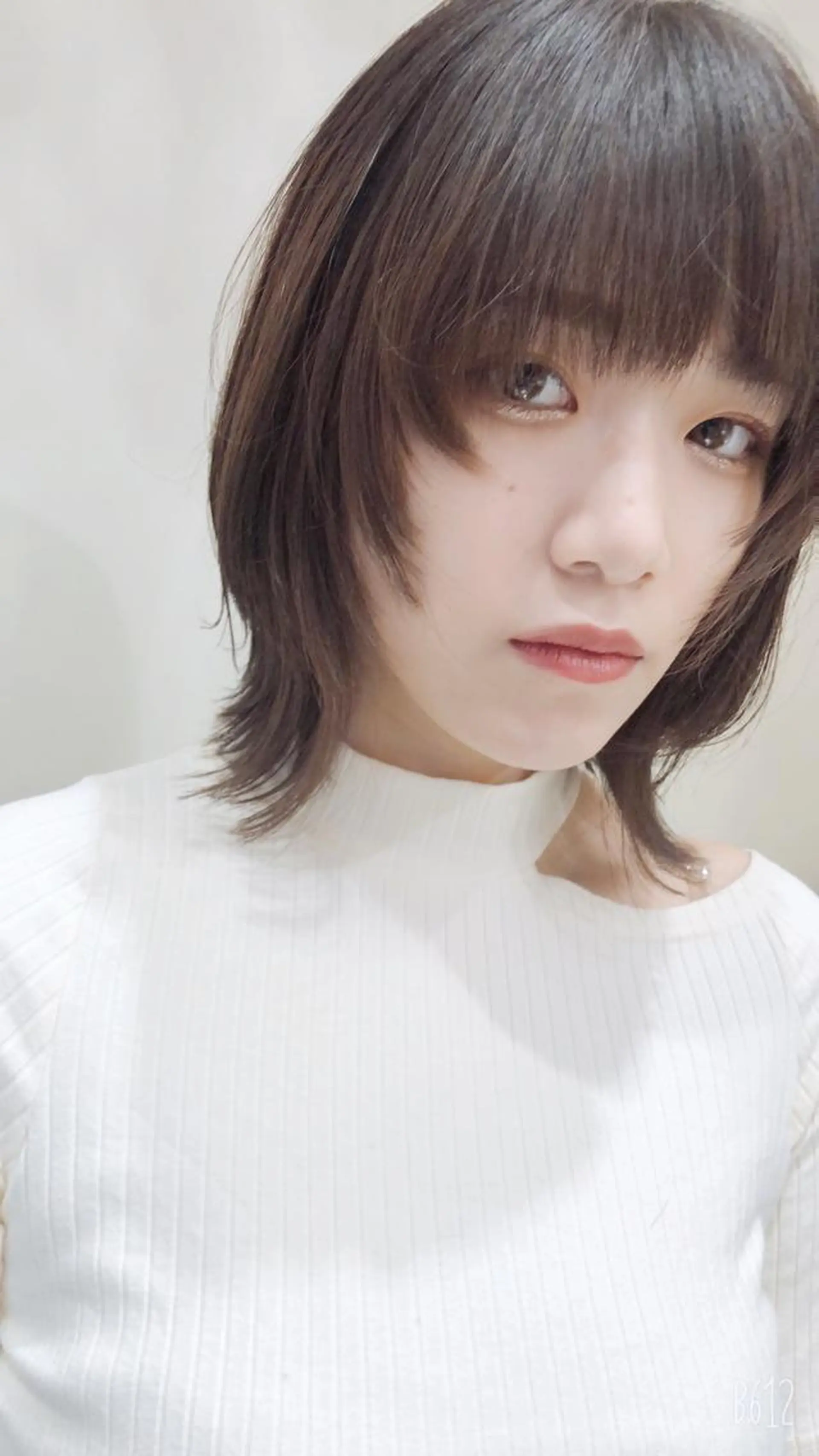 ミディアム ウルフカット 安藤 明日翔のヘアスタイル