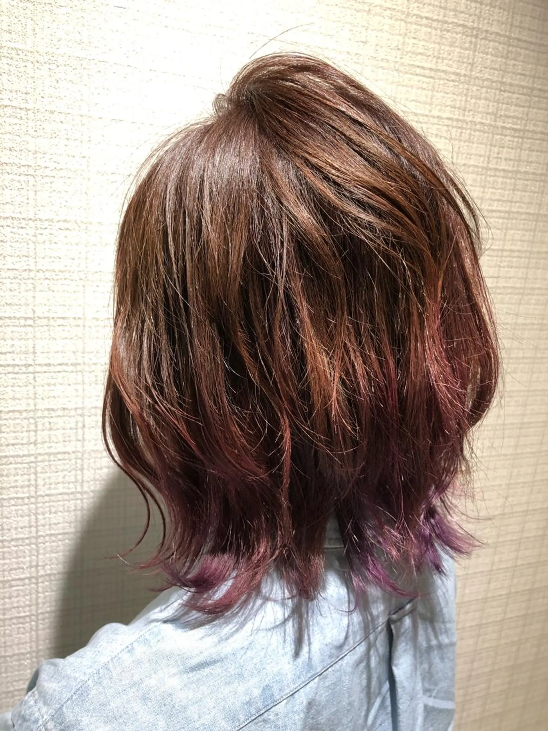 ミディアム カラー バレイヤージュ バイオレットカラー レイヤーカット Eir-LUXE-所属・Eir-LUXE- 代表　鈴木翔平のヘアスタイル
