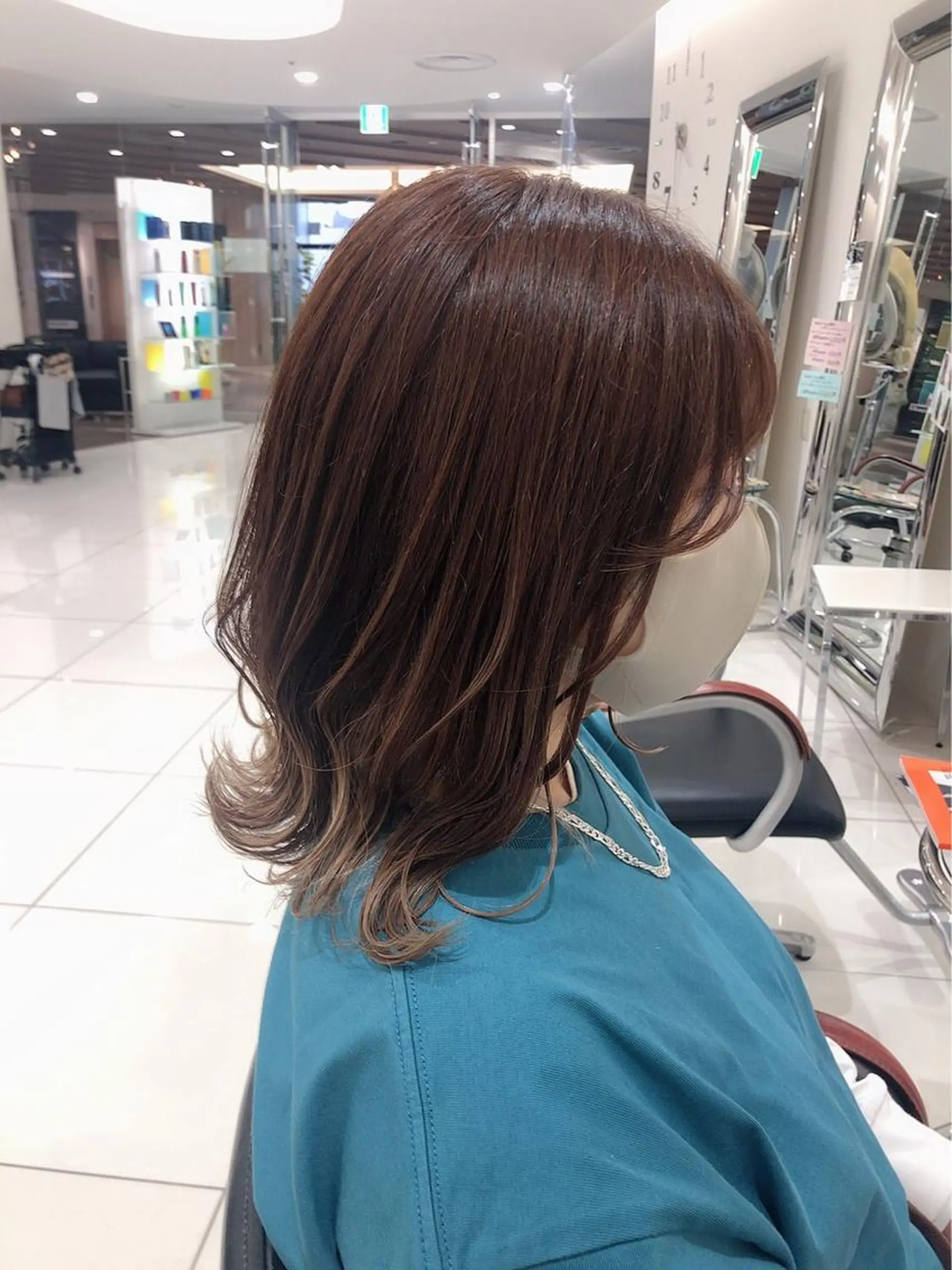 ミディアム 仲村 貢のヘアスタイル