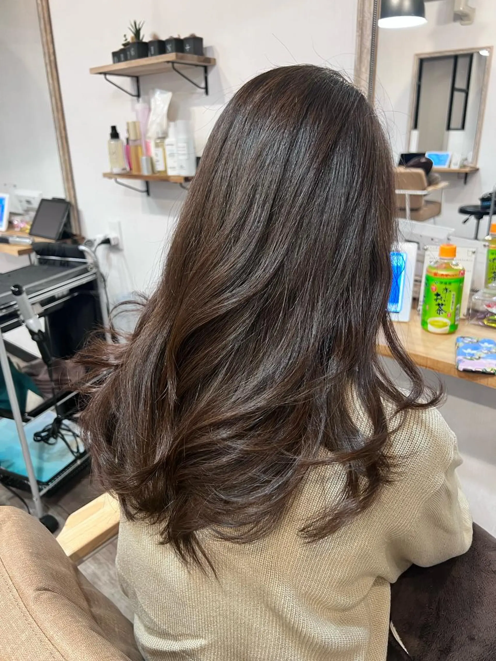 セミロング カット ヘアカラー トリートメント 安井 貞好のヘアスタイル