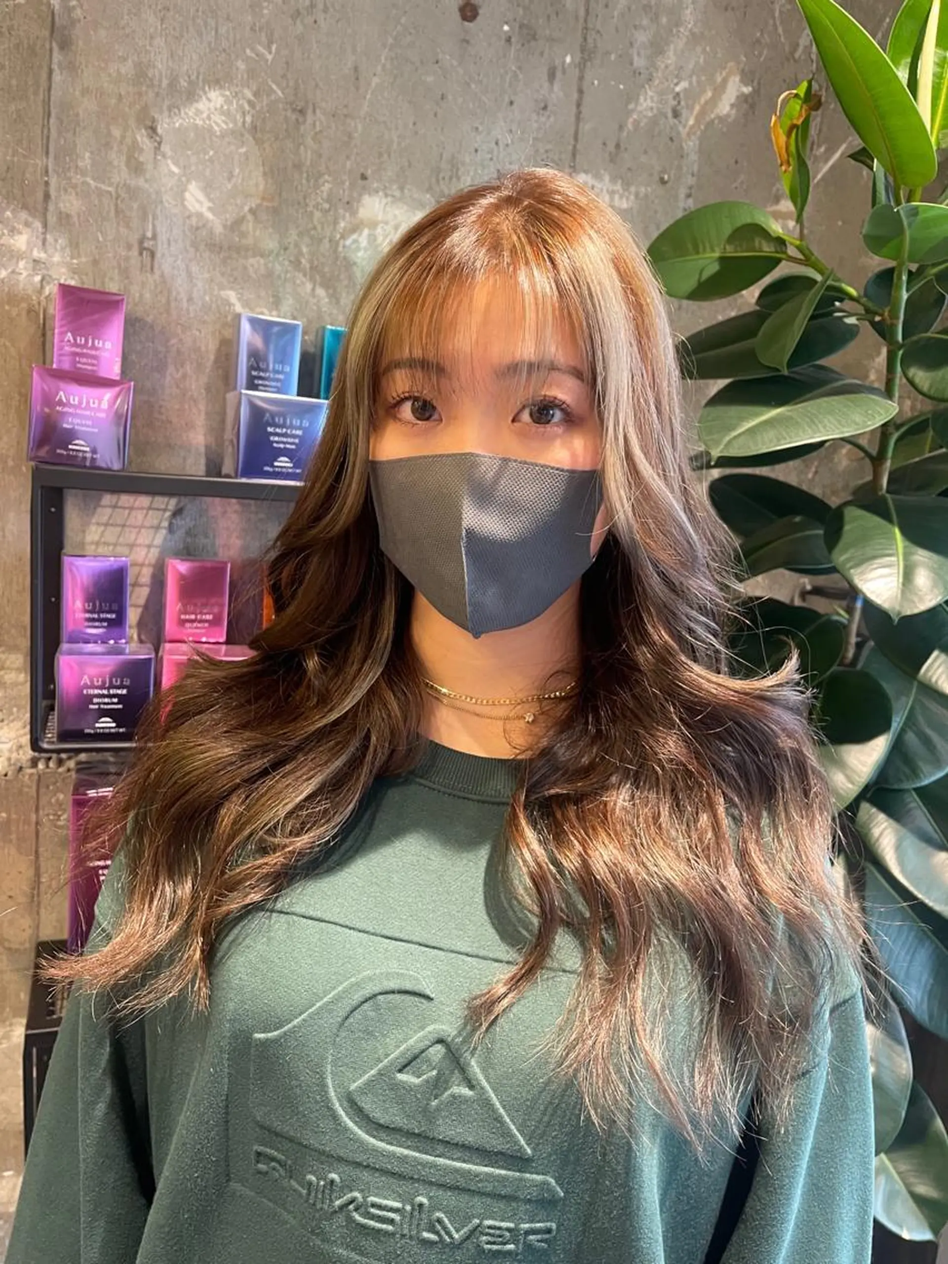 ロング ヘアカラー ano @anomukuiのヘアスタイル