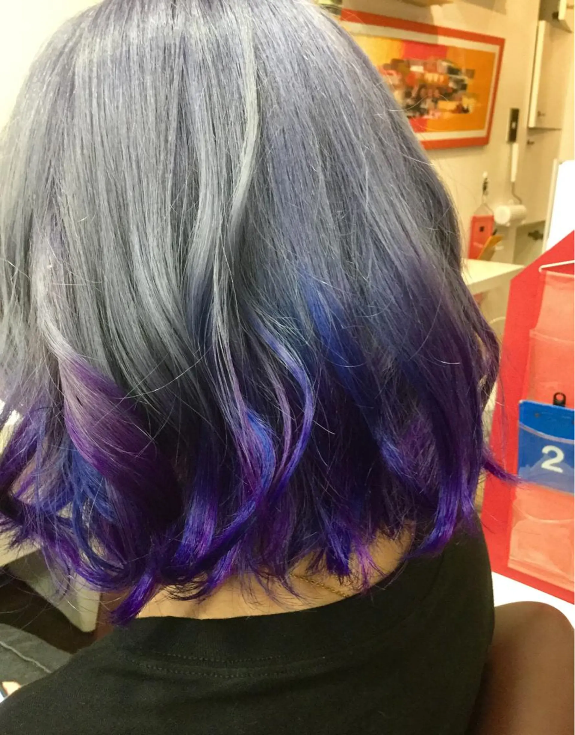 ミディアム パープルカラー 加藤 直樹のヘアスタイル