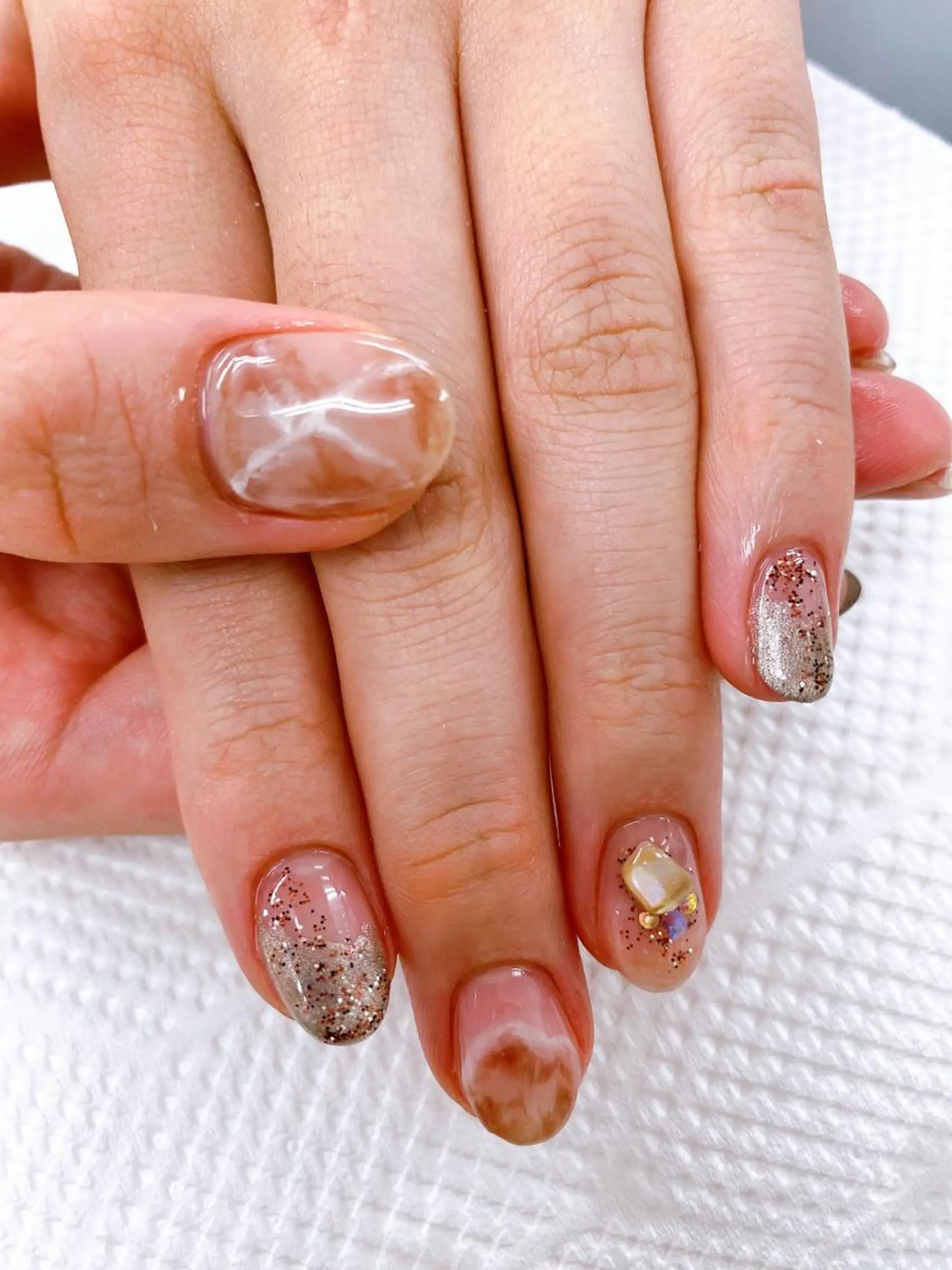 ネイル 大理石ネイル(マーブル) N._._.claw[エヌクロー]所属・N._._. clawのネイルデザイン