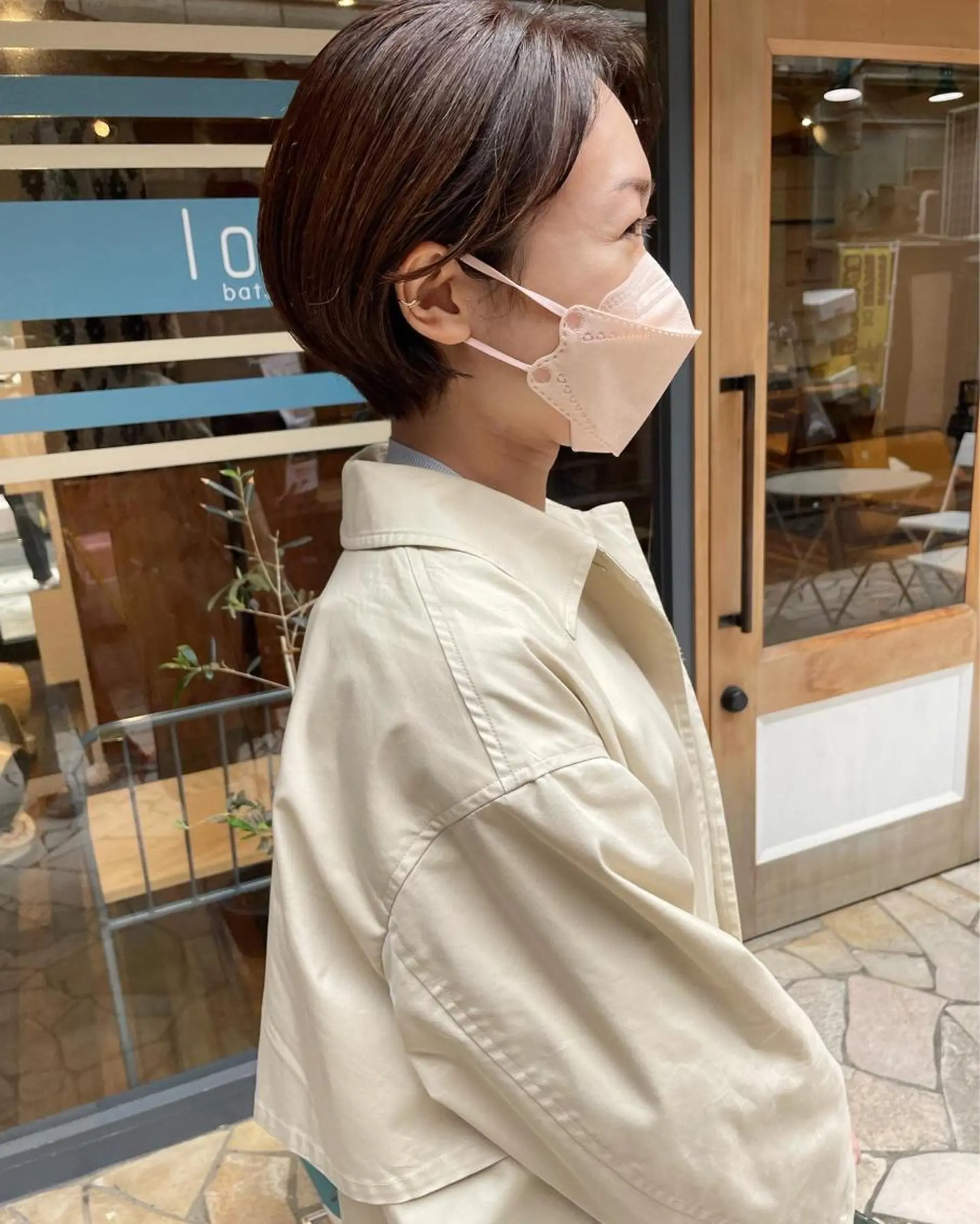 ショート カラー あずまぐち めぐみのヘアスタイル