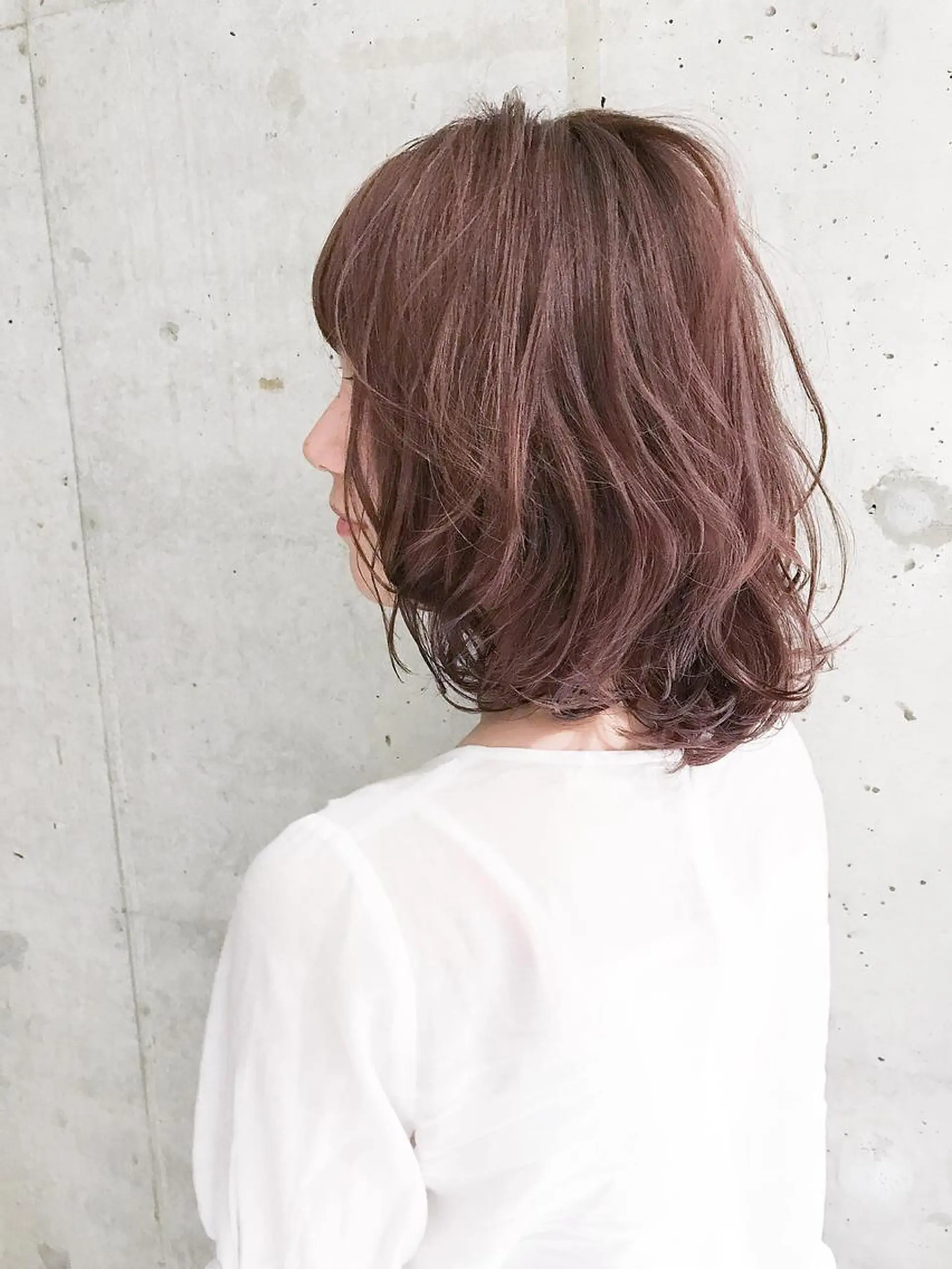 ミディアム カラー ラベンダーカラー ラベンダーピンク ピンクカラー AVANCE emiのヘアスタイル