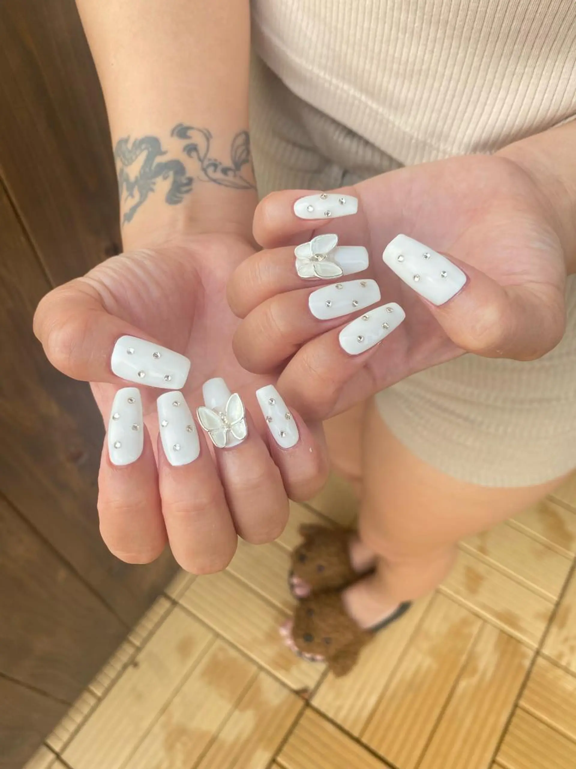 ネイル ストーンネイル Bianca 美浜店 masuのネイルデザイン