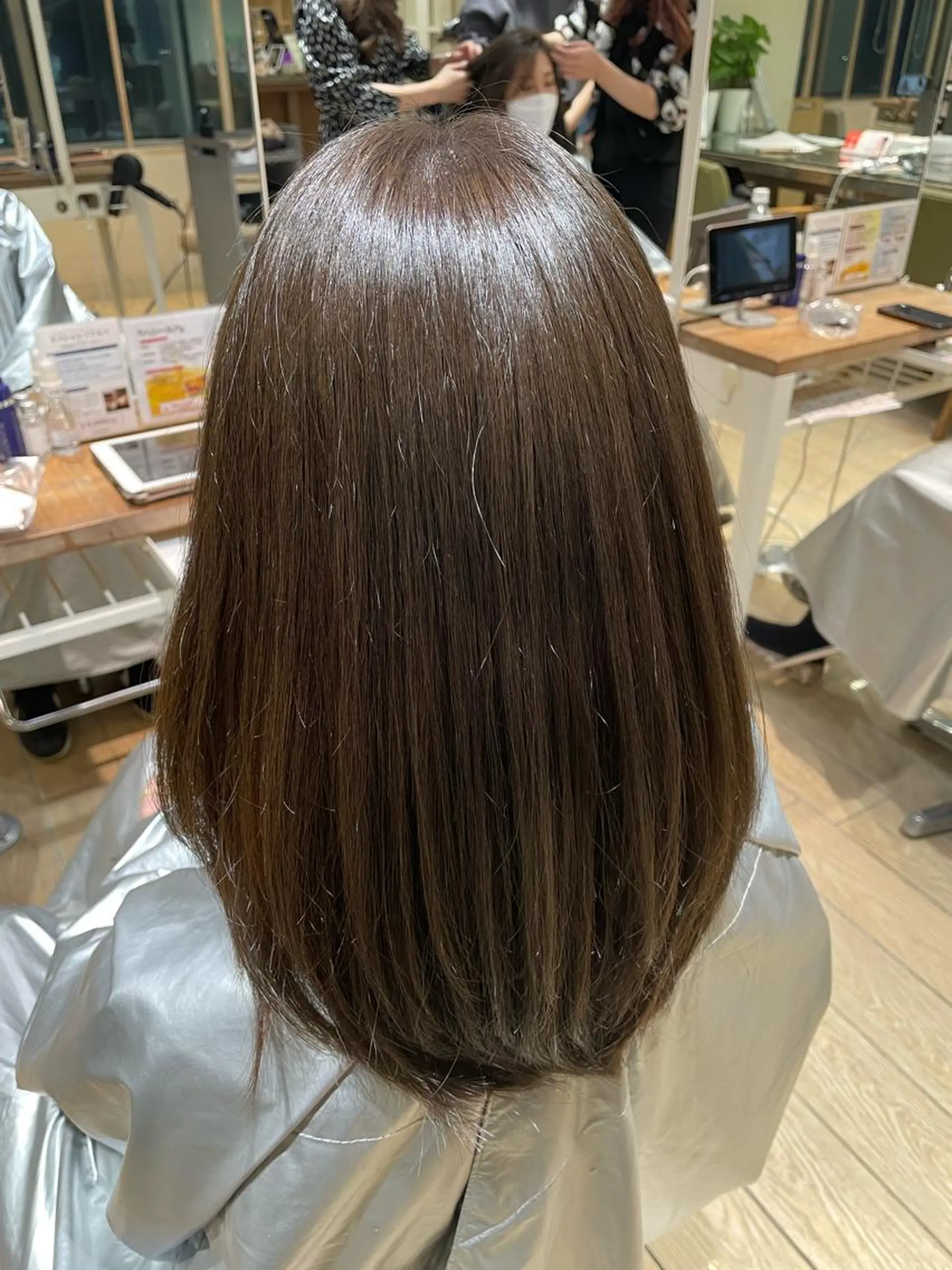 ミディアム カラー afloatkobe所属・美髪/髪質改善 川口凌弥のヘアスタイル