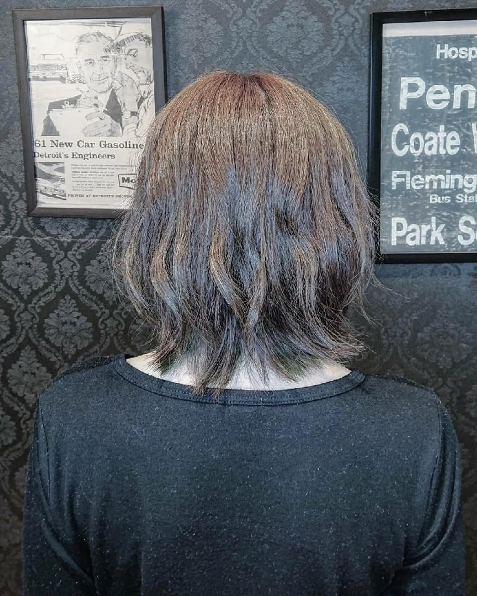 ミディアム カラー グレージュ インナーカラー カット ヘアカラー 保住 恭平のヘアスタイル