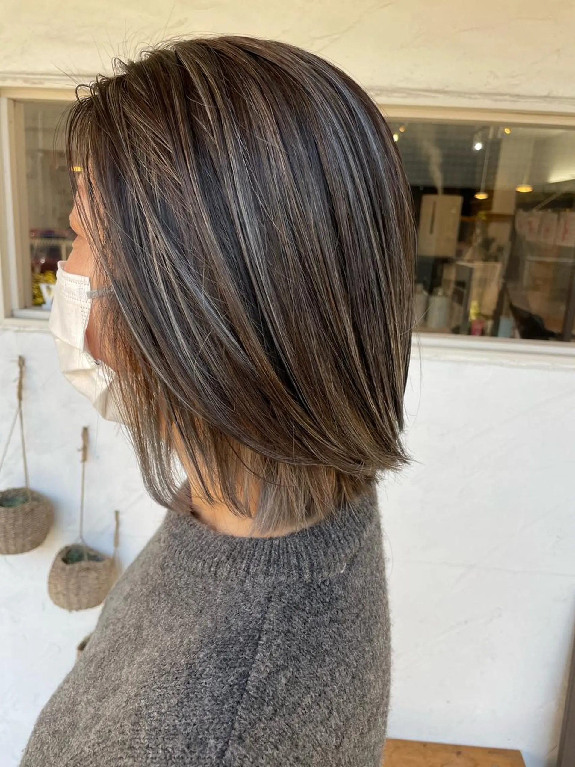 ミディアム ハイライト 正分 真美のヘアスタイル